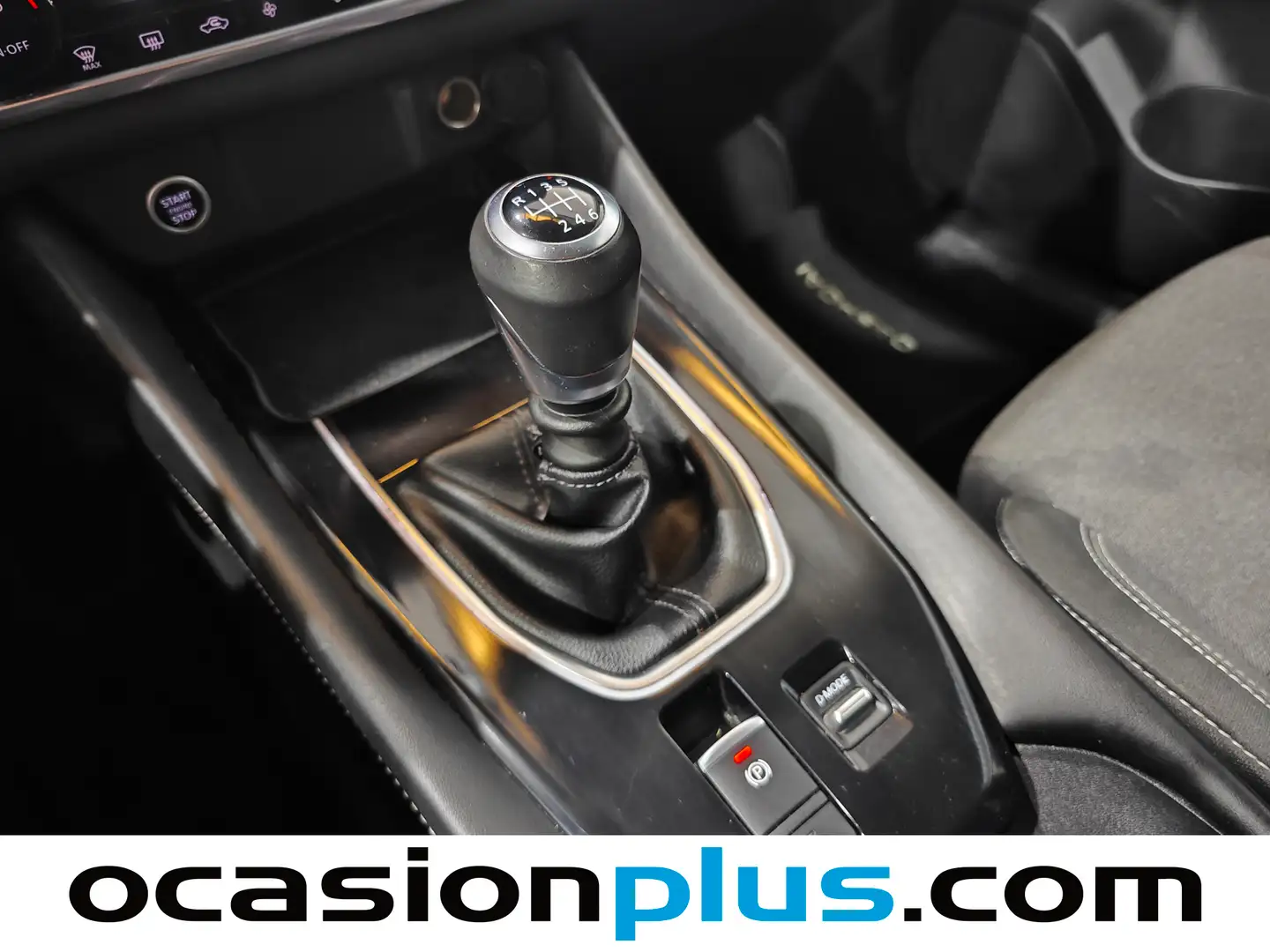 Foto Nissan QASHQAI Nissan Qashqai DIG-T 140 mHEV N-Connecta 4x2 (140 CV)