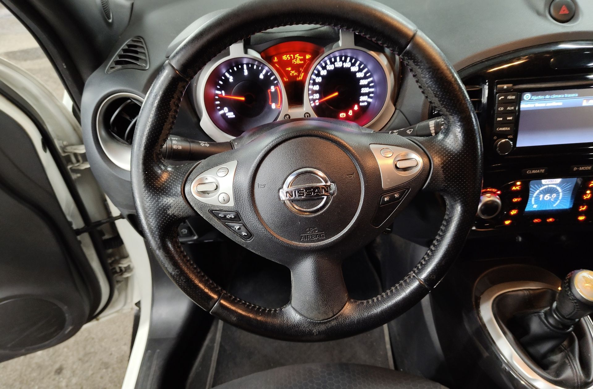 Nissan Juke 1.5 dCi N-Tec 4x2 - foto 19