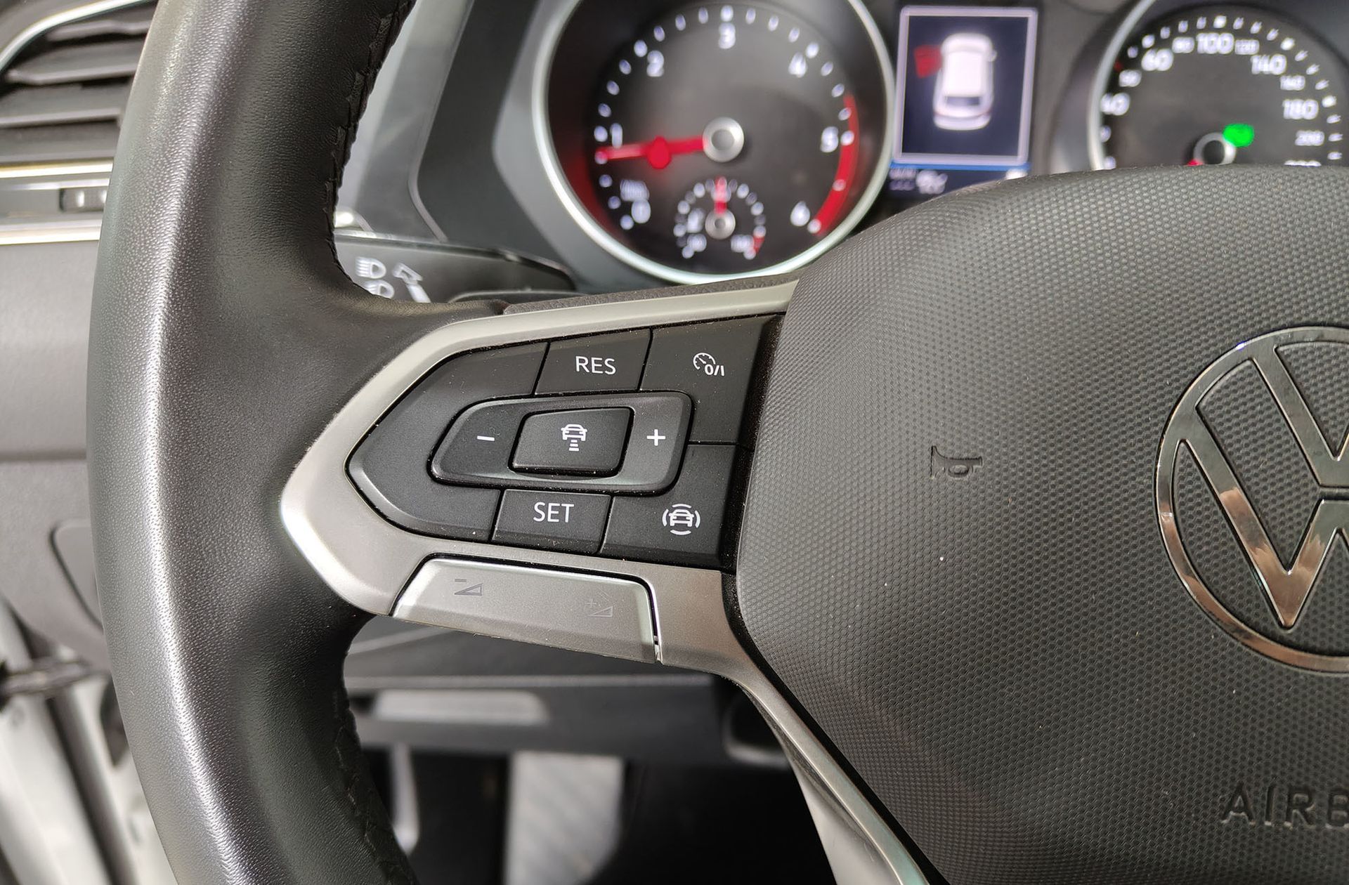 Volkswagen Tiguan Life 2.0 TDI DSG - foto 26
