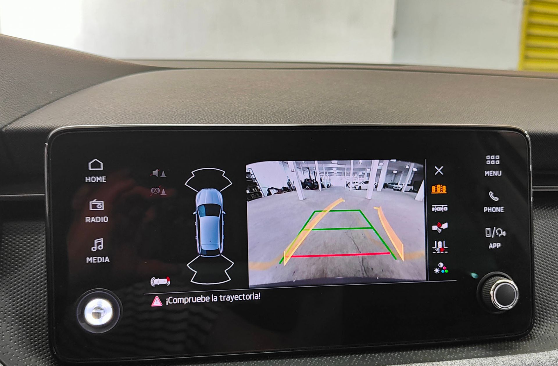 Škoda Scala 1.0 TSI Selection DSG - foto 8
