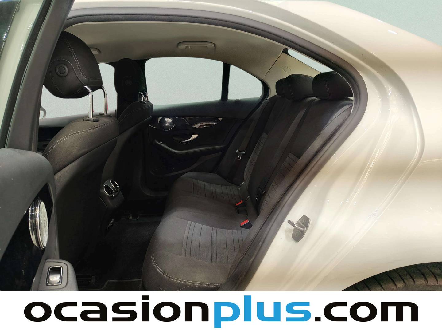 Foto asientos traseros Mercedes Clase C Mercedes-Benz Clase C C 220 d Avantgarde (170 CV)