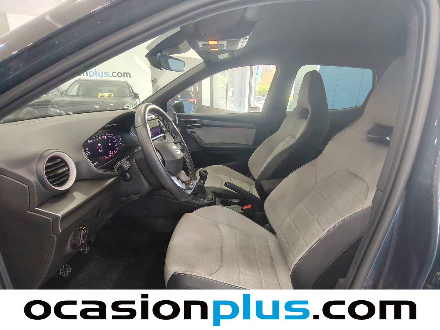 Foto asientos delanteros Seat Arona Seat Arona 1.0 TSI S&S FR (115 CV)