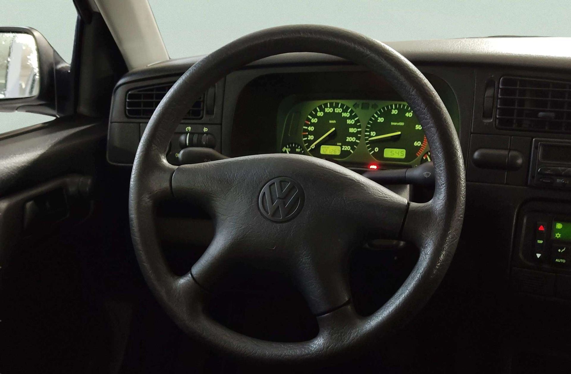 Volkswagen Golf 1.6 S - foto 17