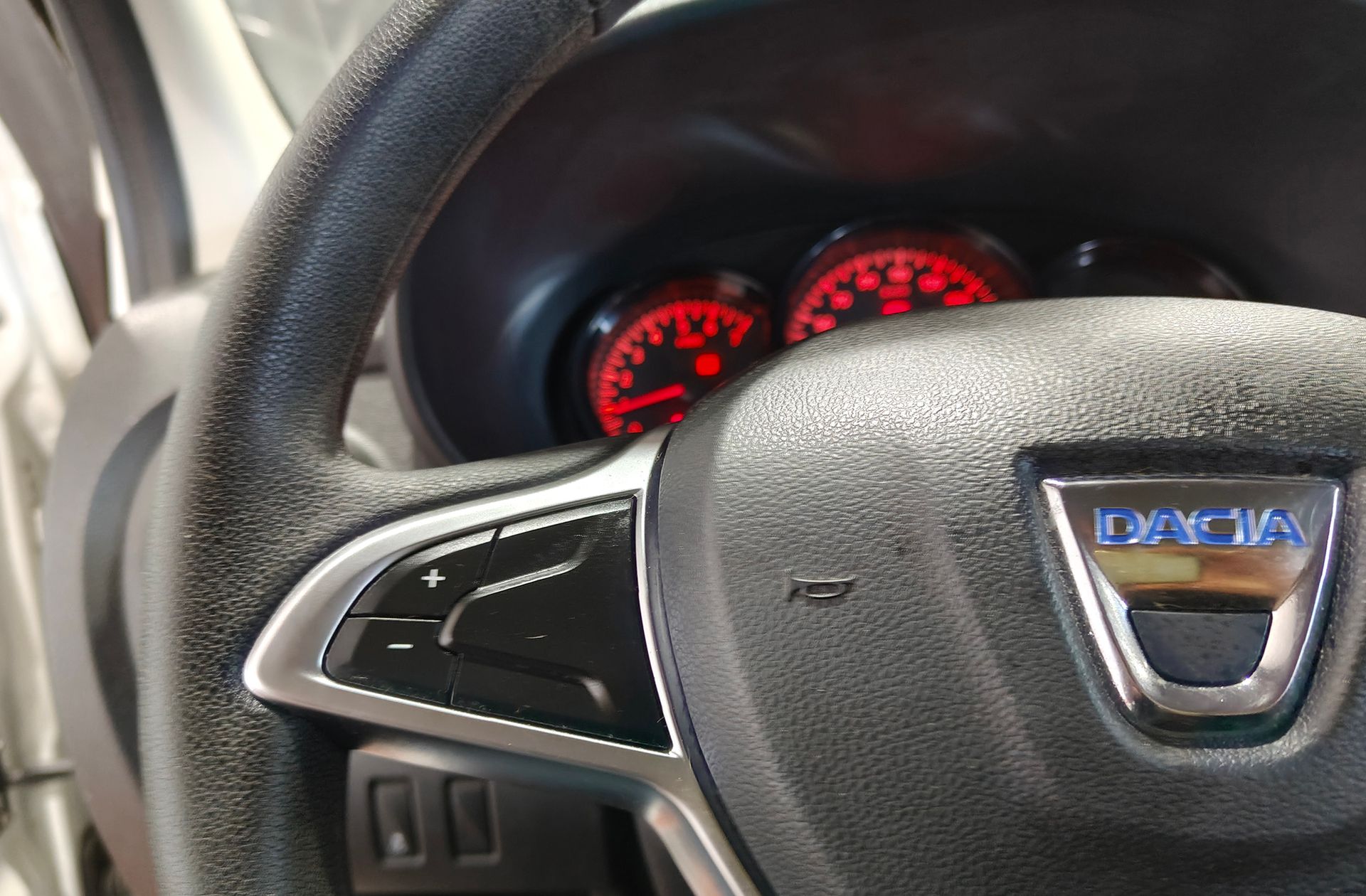 Dacia Dokker Essential 1.6 ECO-G - foto 22