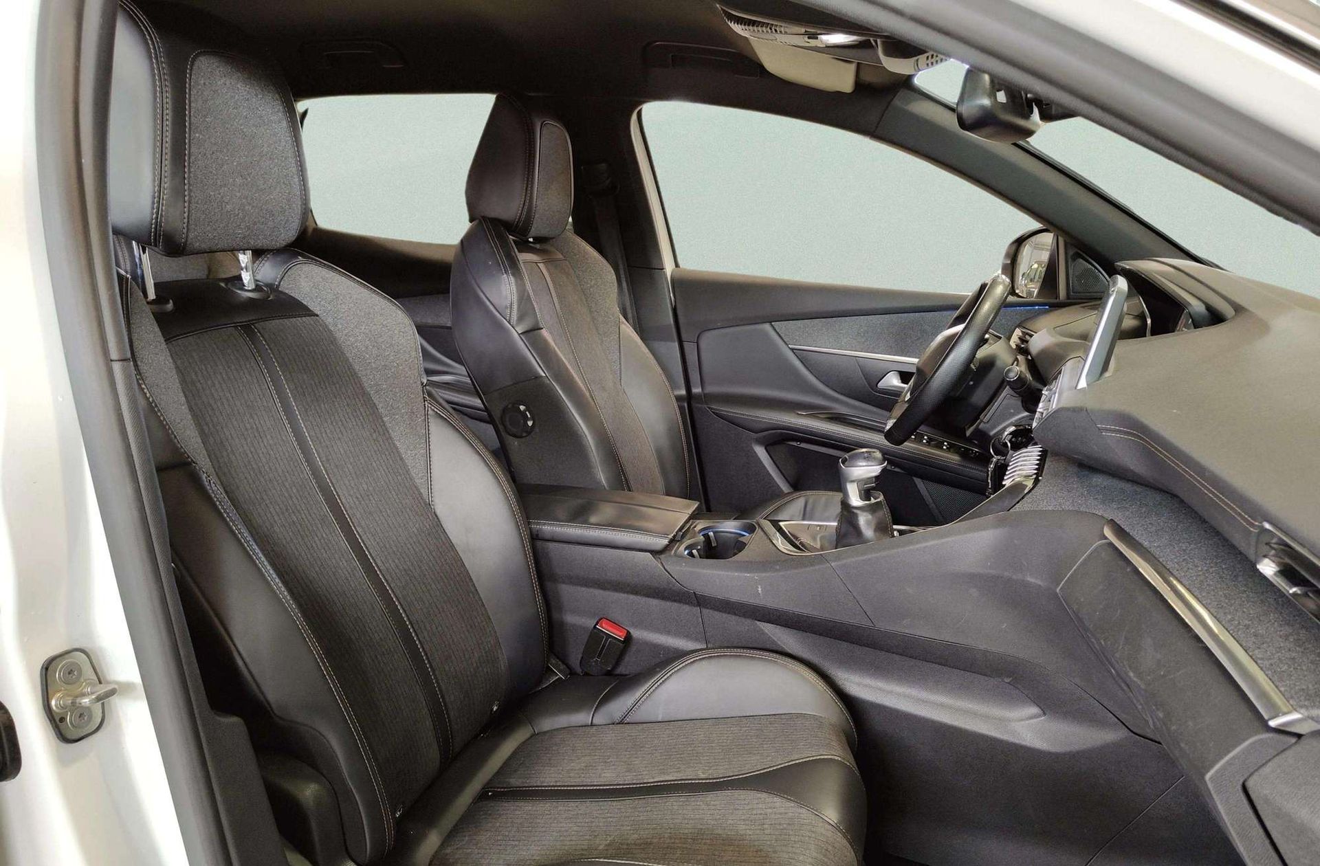 Peugeot 3008 PureTech 130 GT Line - foto 16