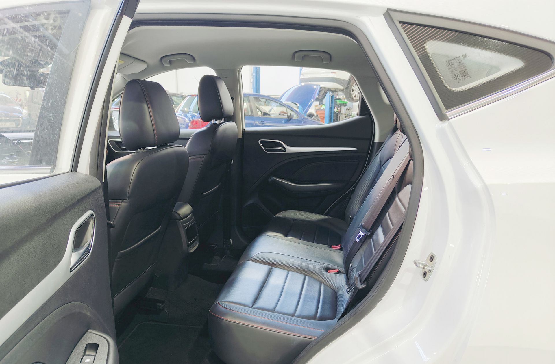 MG ZS 1.0T Luxury - foto 13
