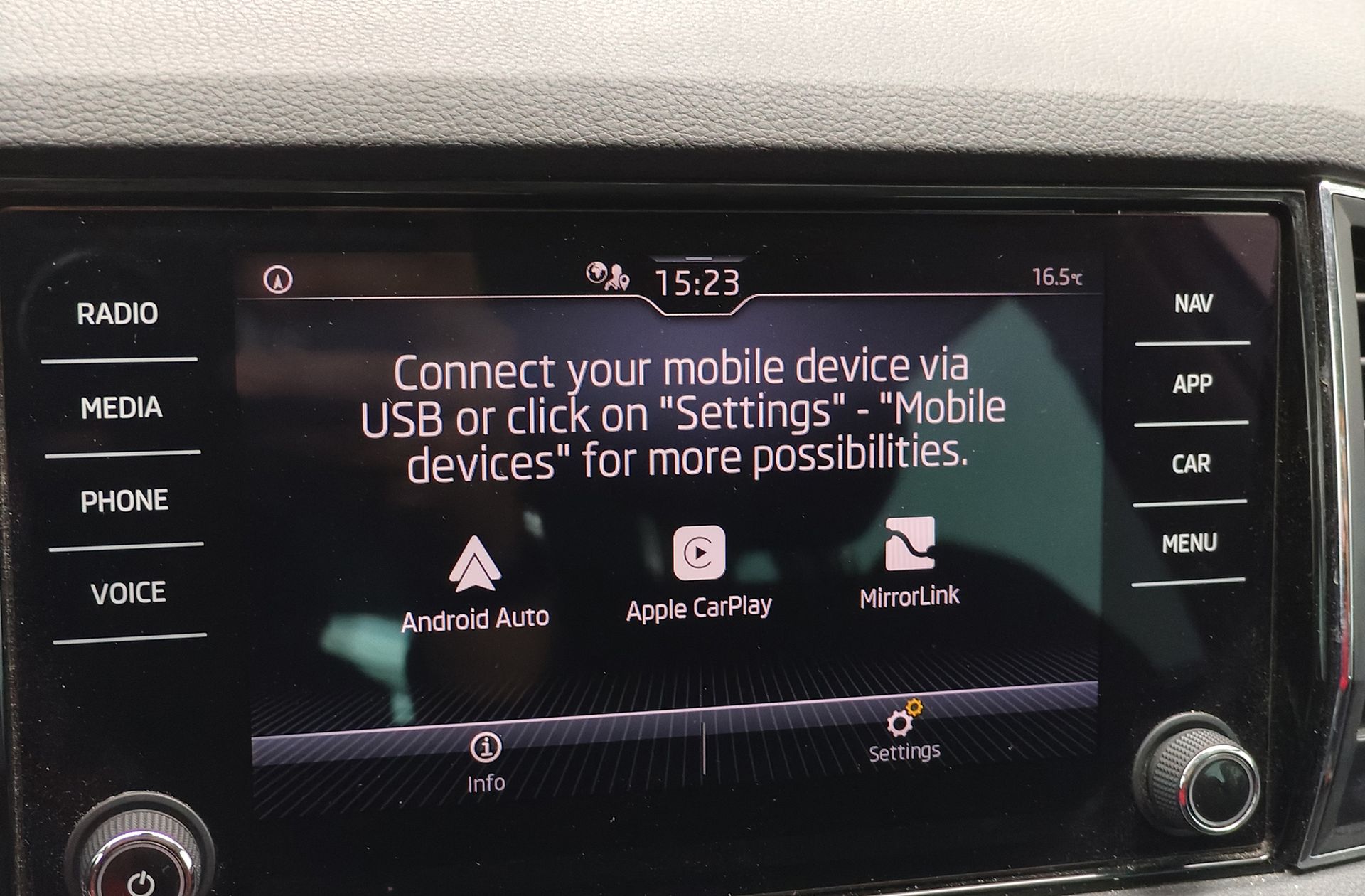 Škoda Karoq 2.0 TDI Selection 85 - foto 7