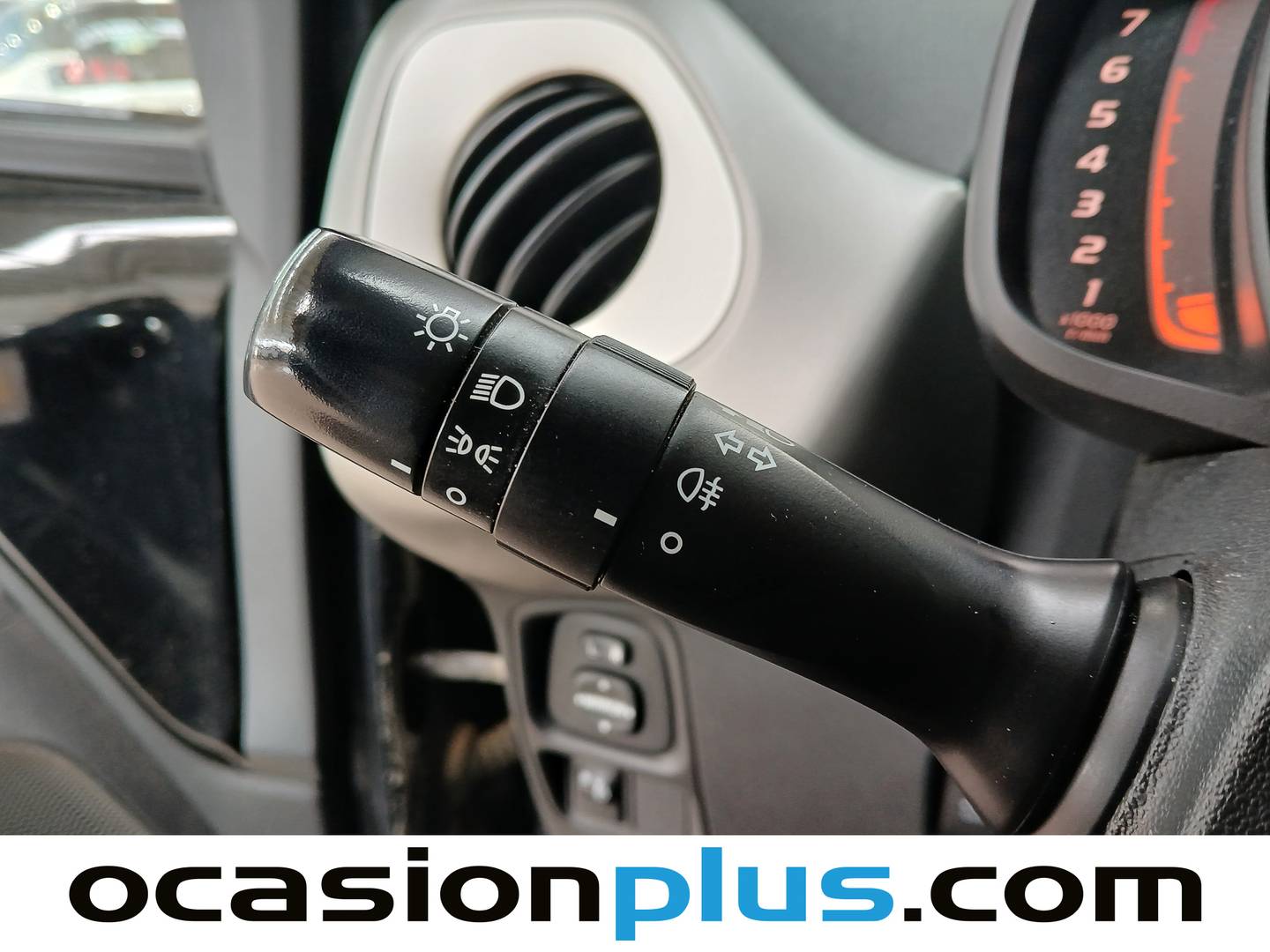 Extras y acabados del Citroën C1 Citroen C1 PureTech 82 Feel Edition (82 CV)