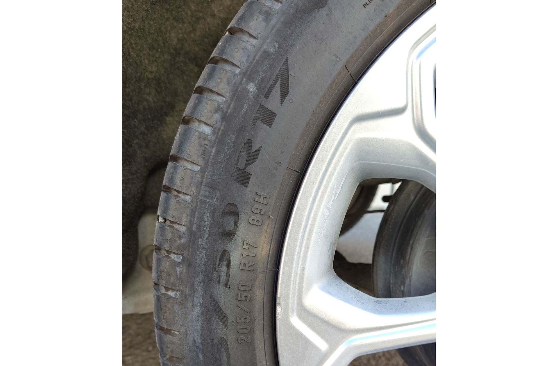 Ford EcoSport 1.0T EcoBoost Titanium - foto 29