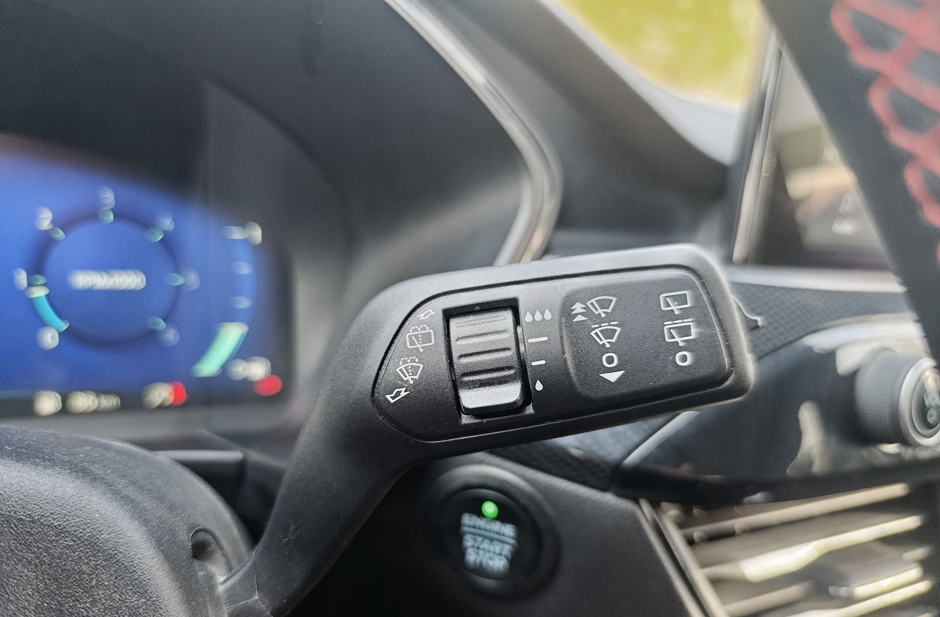 Ford Kuga 1.5 EcoBlue ST-Line - foto 33