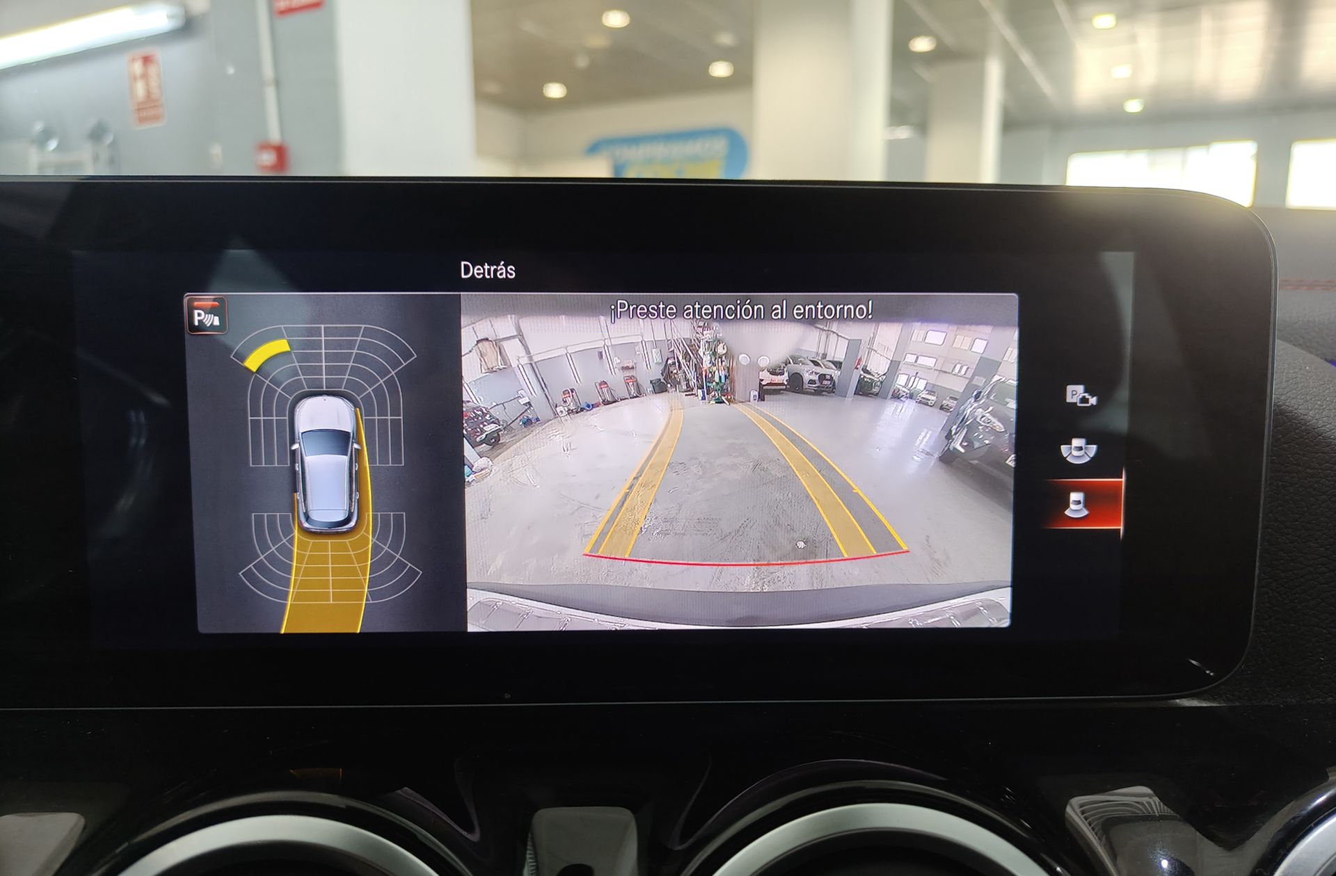 Mercedes-Benz EQA 300 4Matic Pack AMG - foto 10