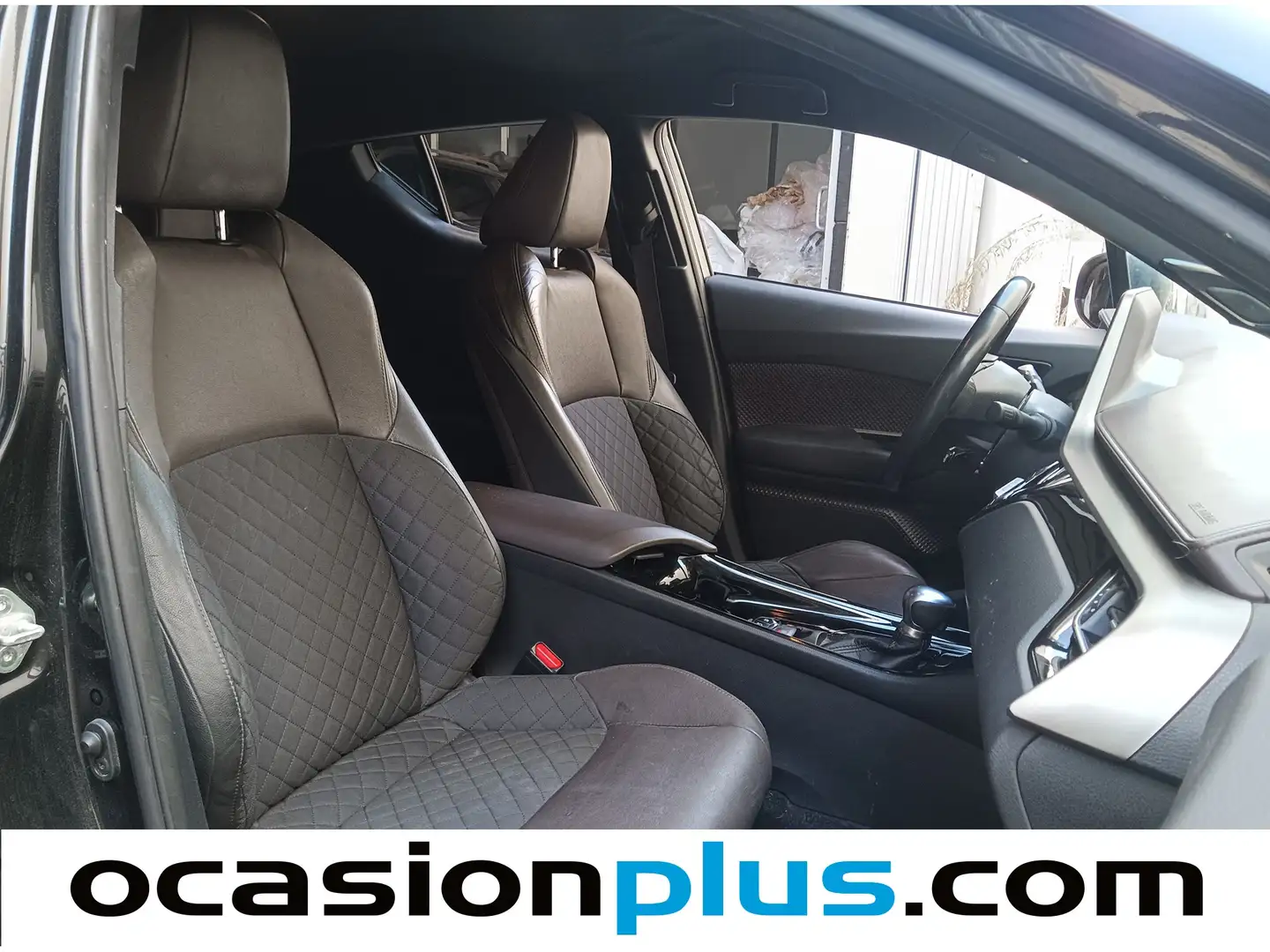 Foto Toyota C-HR Toyota C-HR 1.8 125H Dynamic Plus (122 CV)