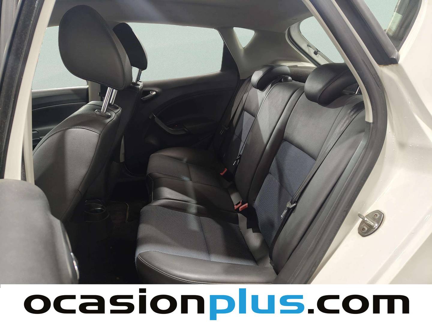 Foto asientos traseros Seat Ibiza Seat Ibiza 1.4 TDI Style Connect (90 CV)