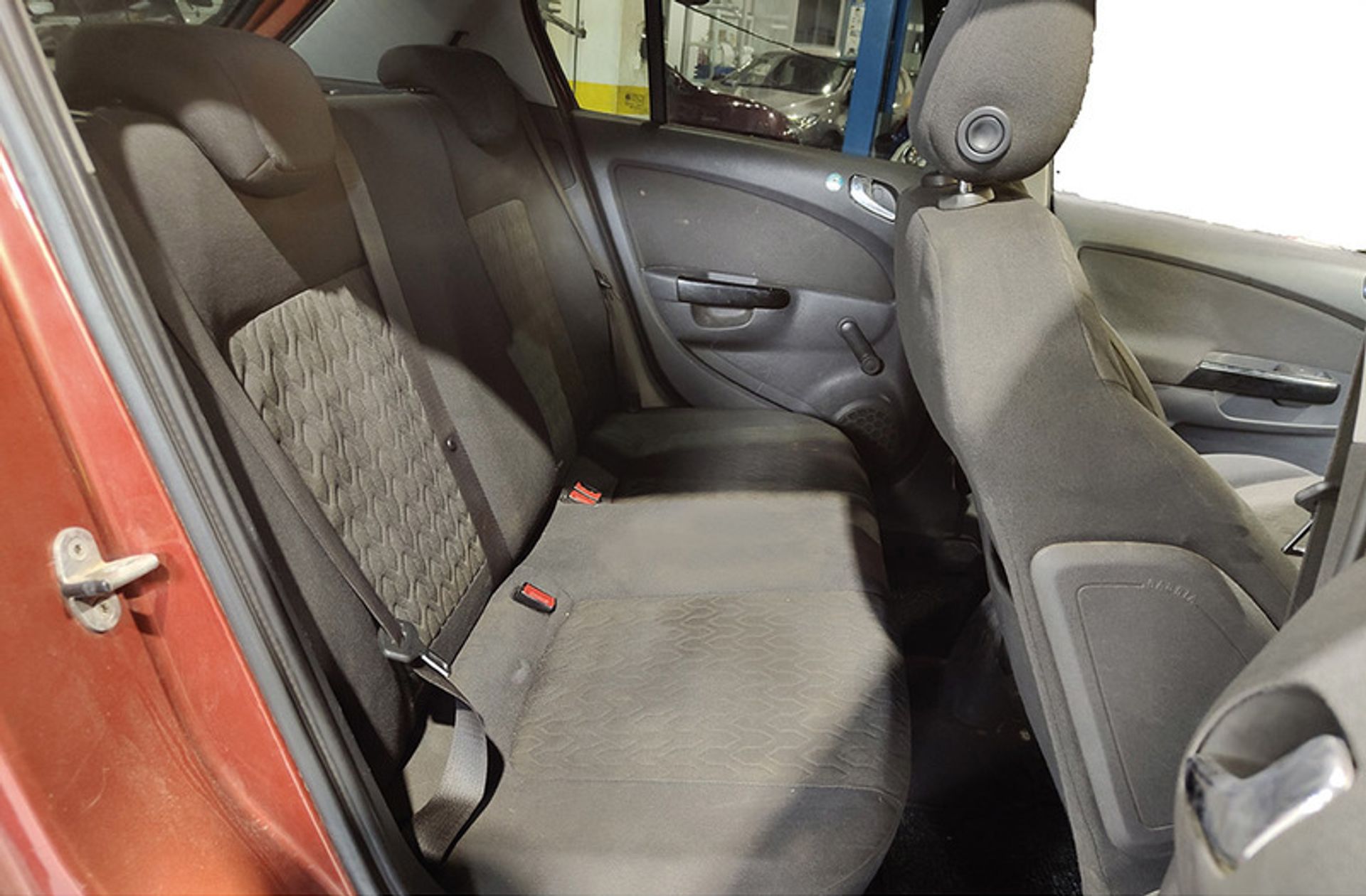 Opel Corsa 1.2 Expression - foto 14