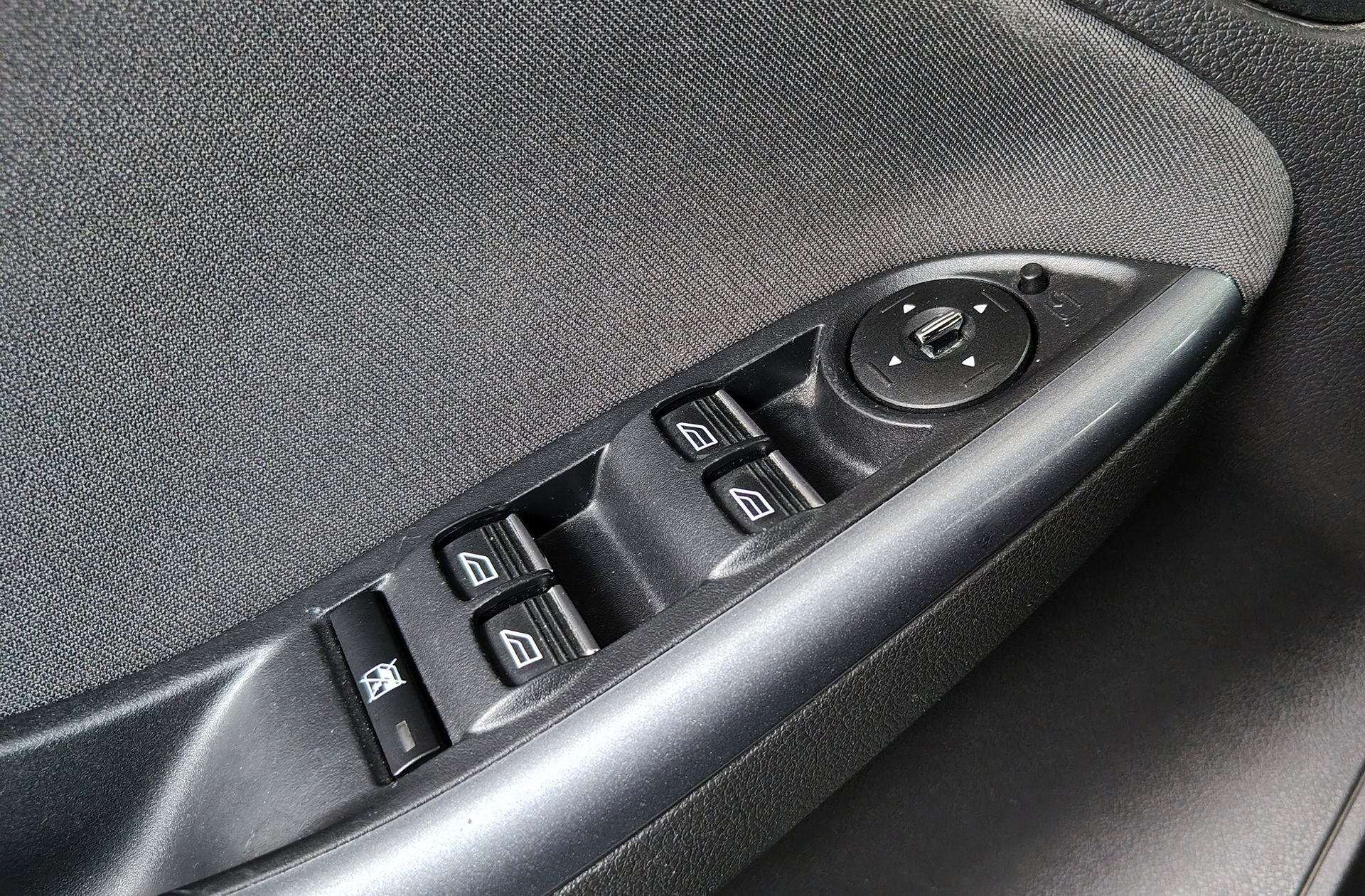 Ford Focus 1.0 EcoBoost Titanium - foto 33