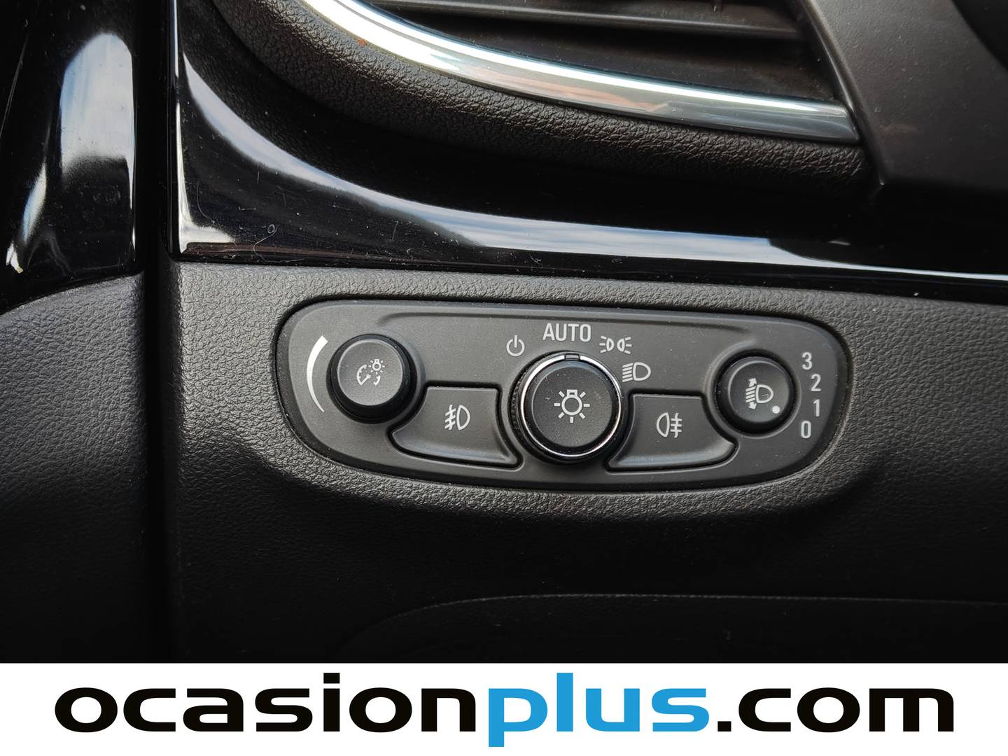 Extras y acabados del Opel Mokka X Opel Mokka X 1.4 Turbo S&S Selective 4X2 (140 CV)