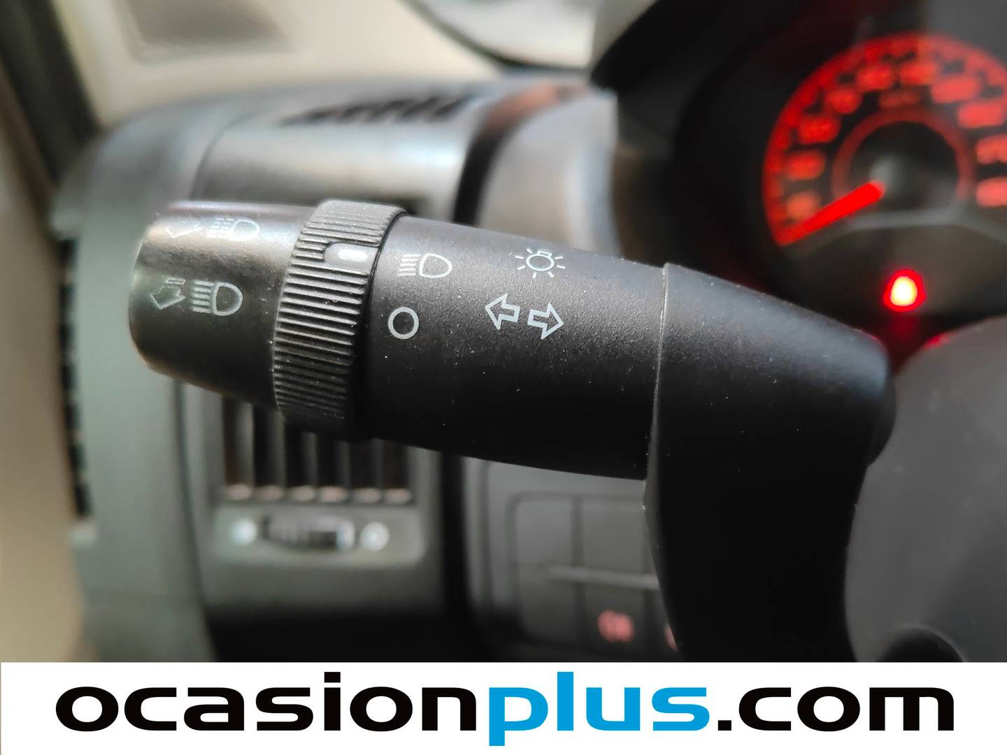 Equipamiento del Citroën Jumper Citroën Jumper Chasis BlueHDi 130 35 L3 (131 CV)