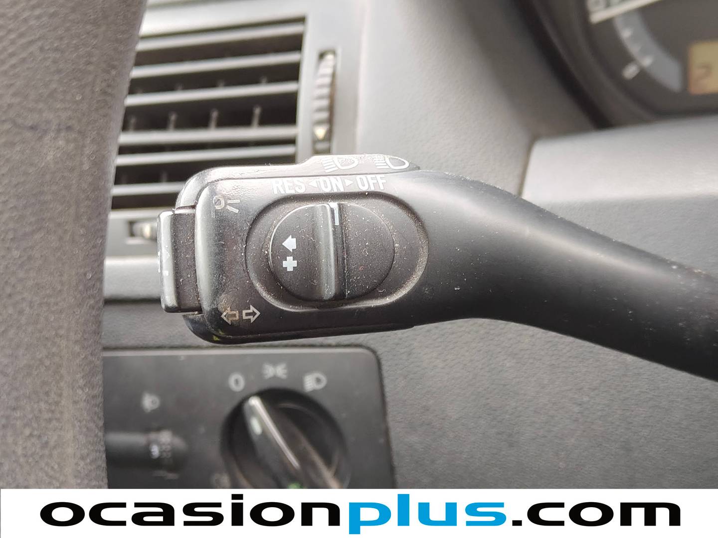 Skoda Fabia Skoda Fabia 1.2 Young (64 CV) de ocasión