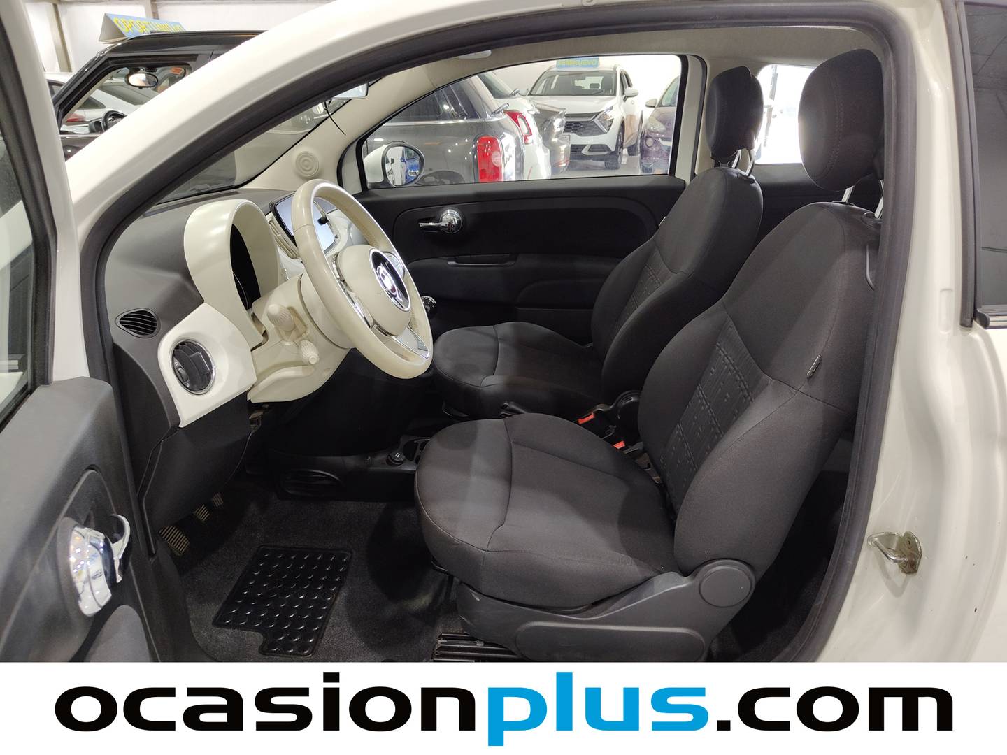 Foto asientos delanteros Fiat 500 Fiat 500 1.0 Hybrid Dolcevita (70 CV)