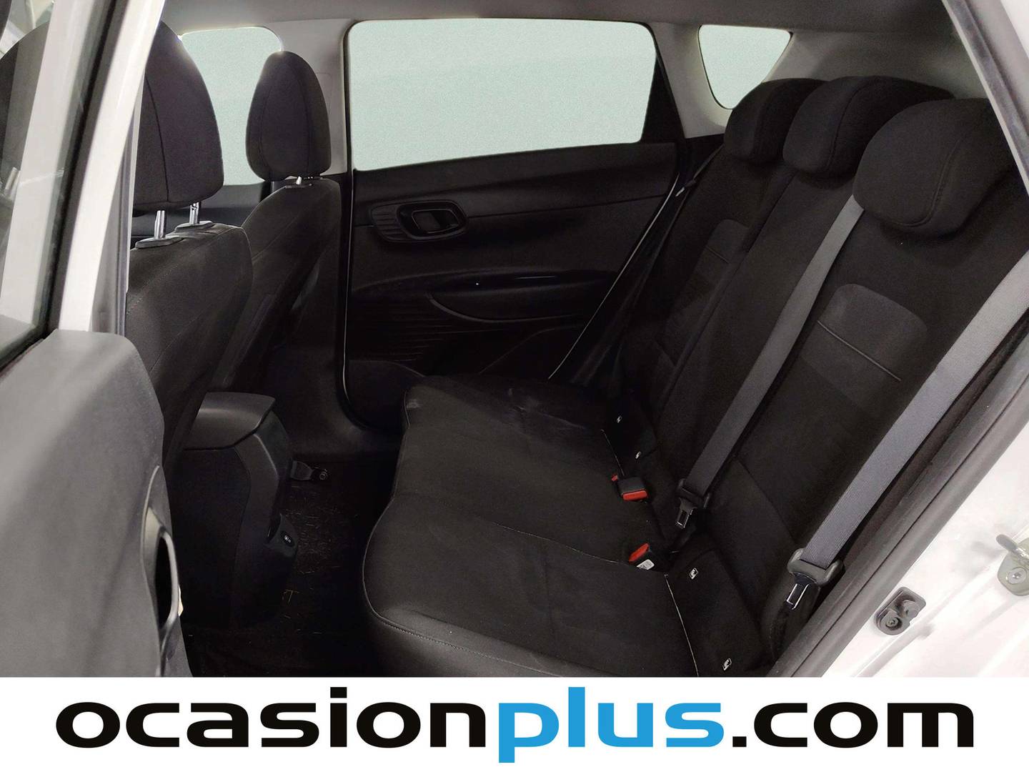 Foto asientos traseros Hyundai Bayon Hyundai Bayon 1.2 MPI Maxx (79 CV)