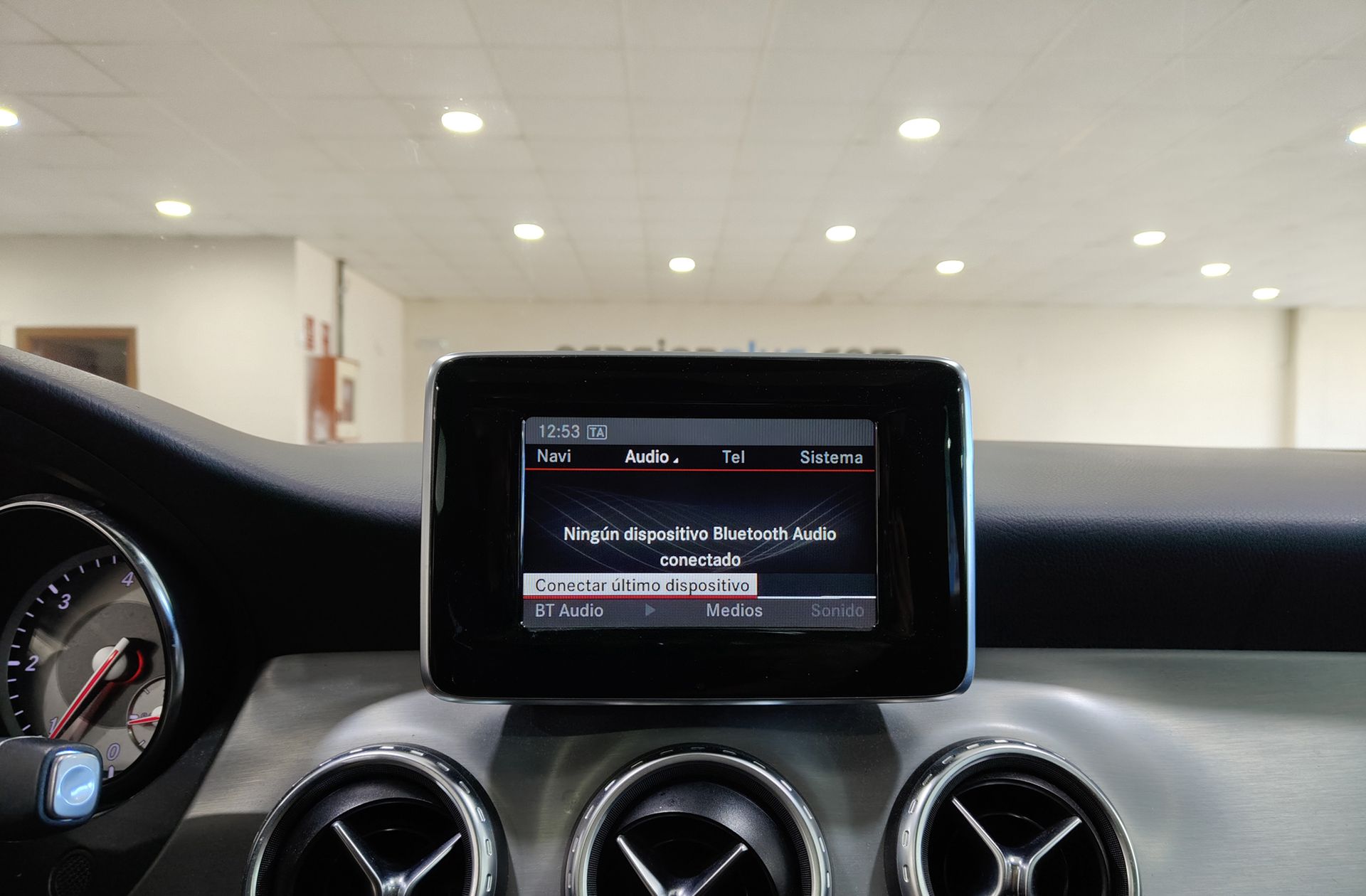 Mercedes-Benz GLA 200 d AMG Line - foto 34