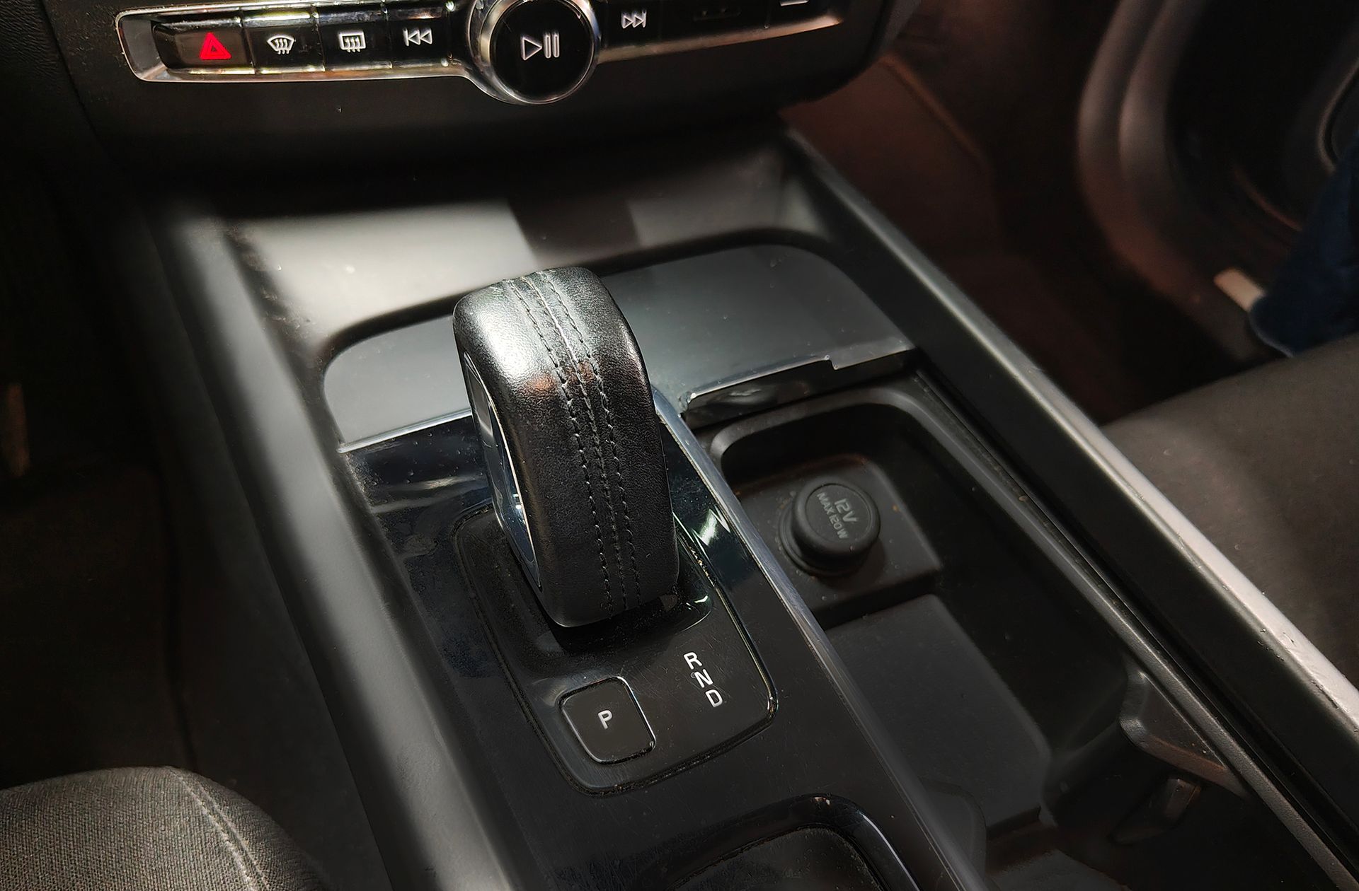 Volvo XC60 T6 Recharge Inscription AWD - foto 33