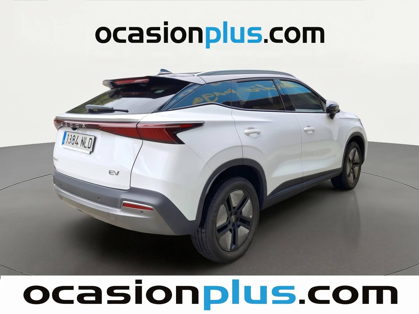Foto trasera OMODA 5 EV OMODA 5 EV 61kWh Premium (204 CV) derecha