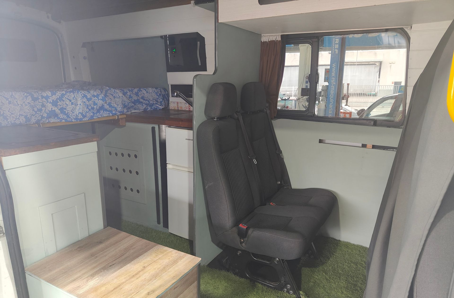 Ford Transit Furgon 350 DC L3H2 Trend FWD - foto 11