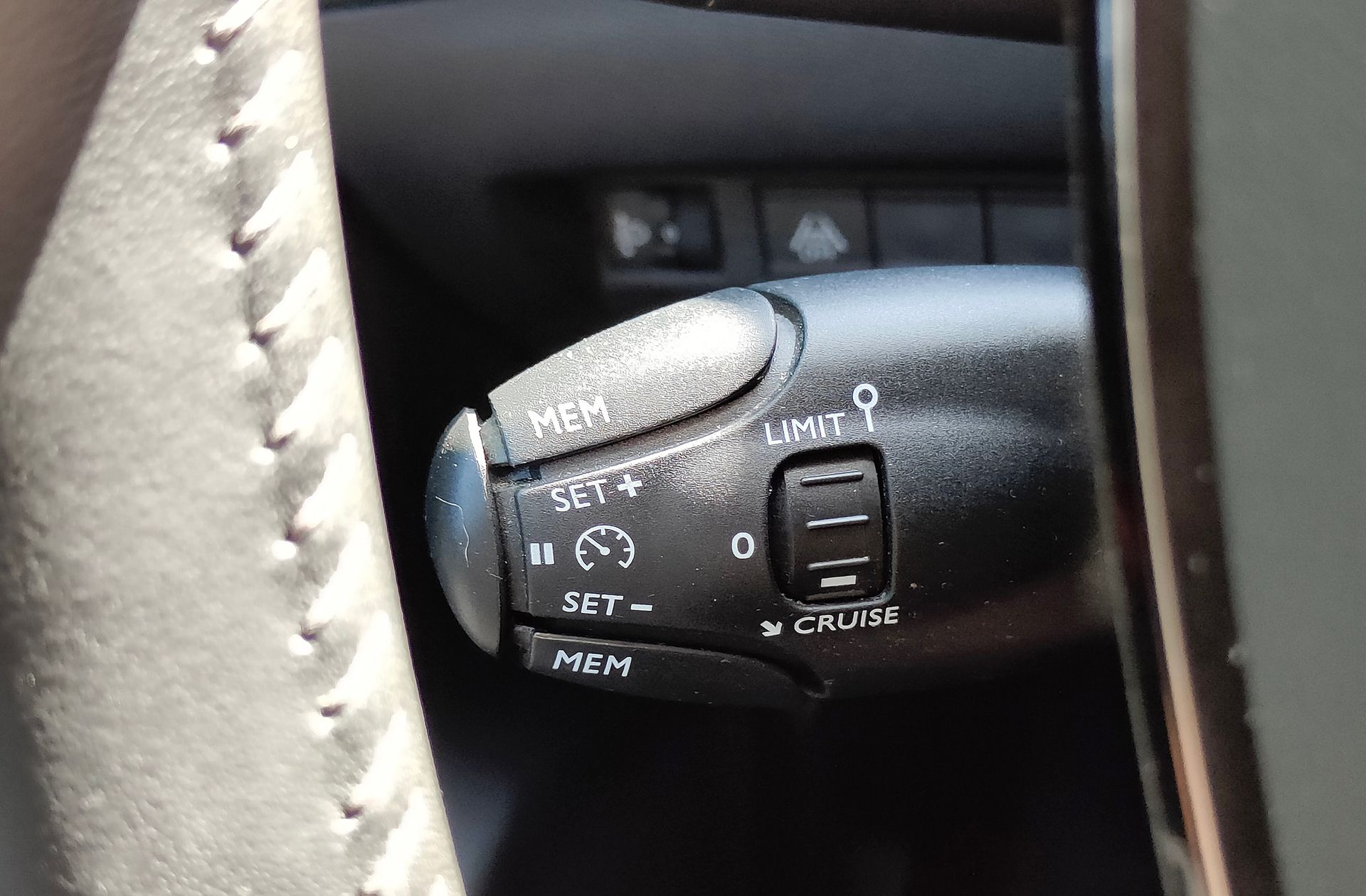 Peugeot 208 PureTech 100 Active Pack - foto 25