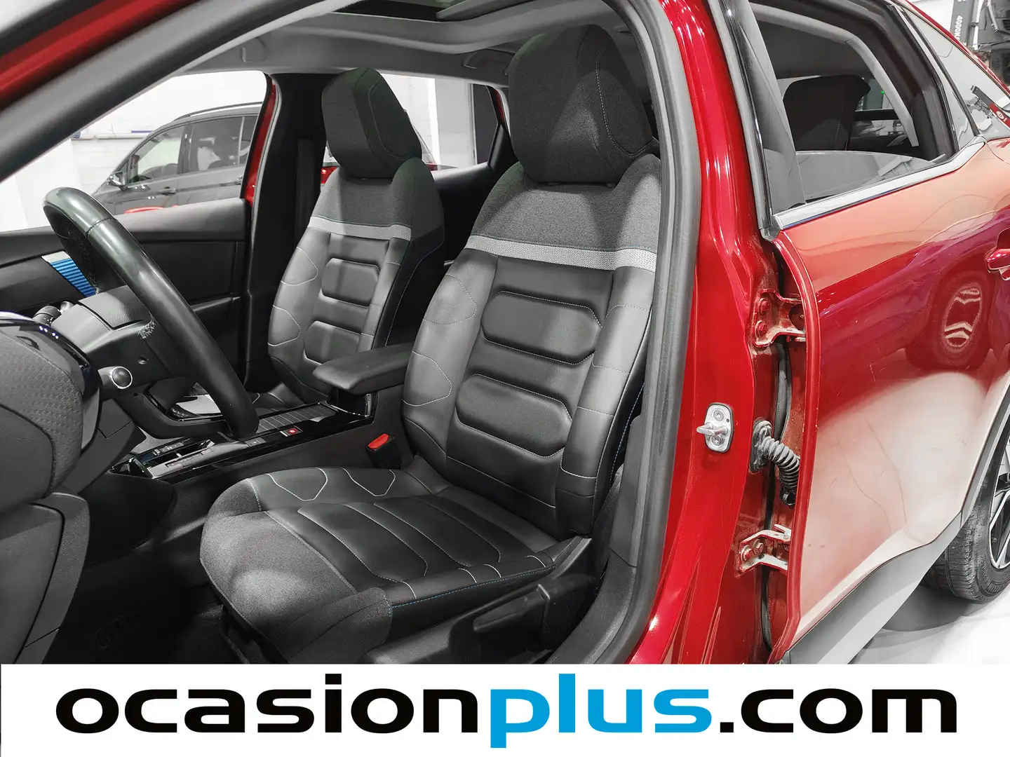 Foto Citroën ë-C4 Citroen ë-C4 eléctrico 50kWh Shine (136 CV)