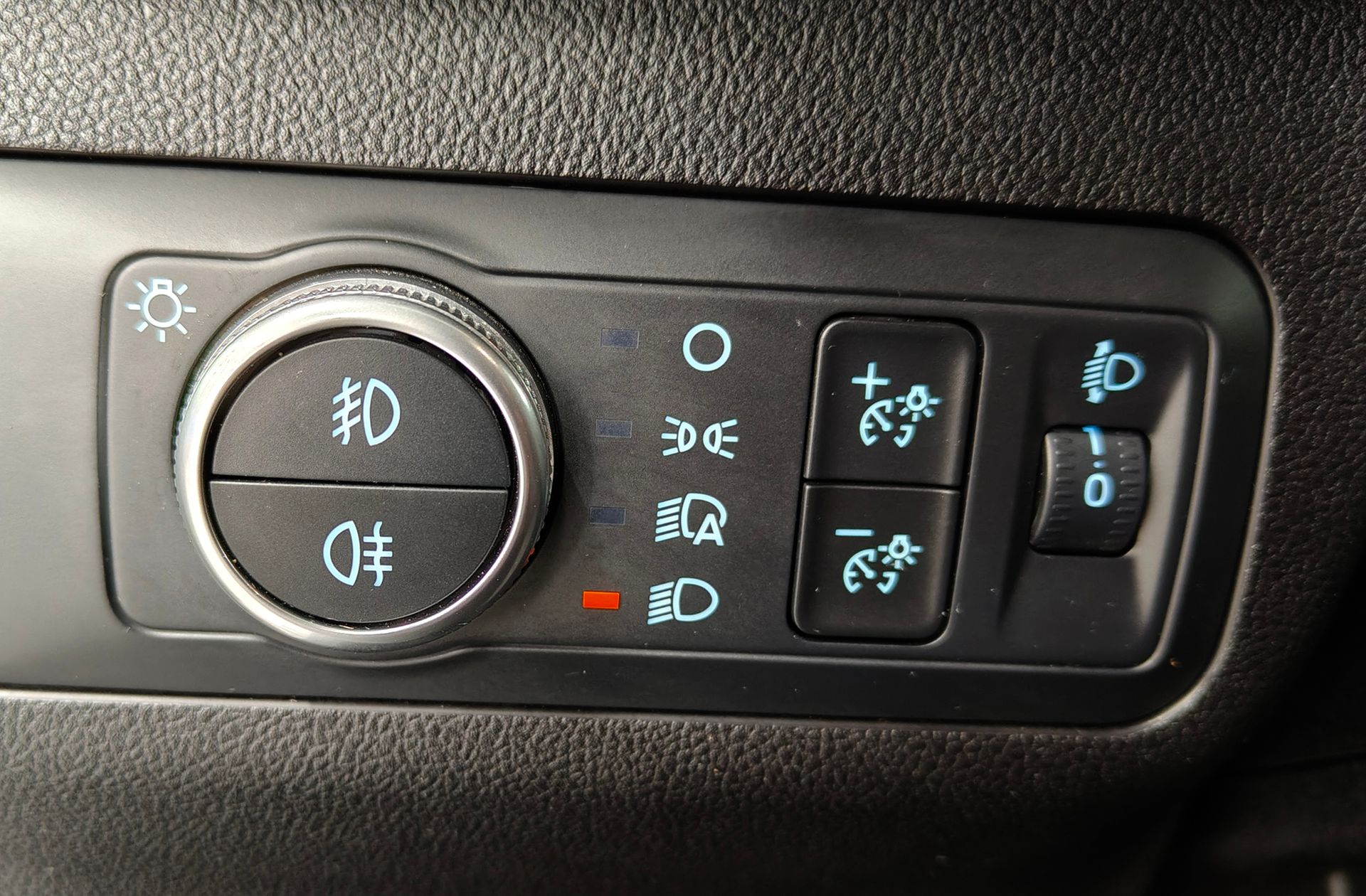 Ford Kuga 1.5 EcoBlue ST-Line - foto 11