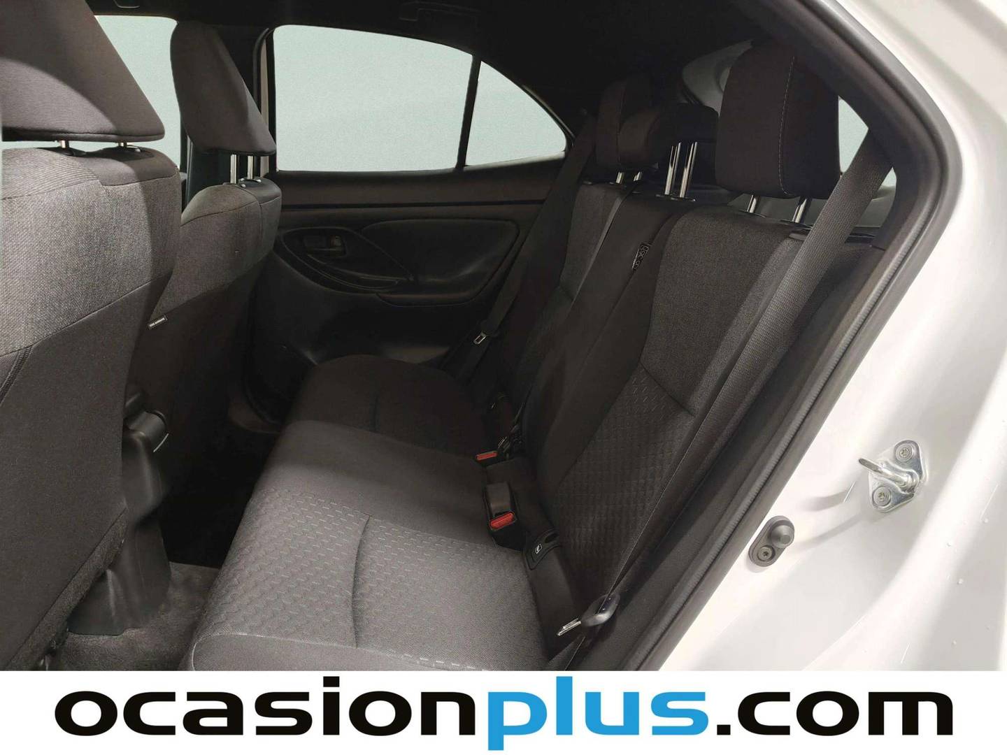 Foto asientos traseros Toyota Yaris Cross Toyota Yaris Cross 130H Active Plus (130 CV)