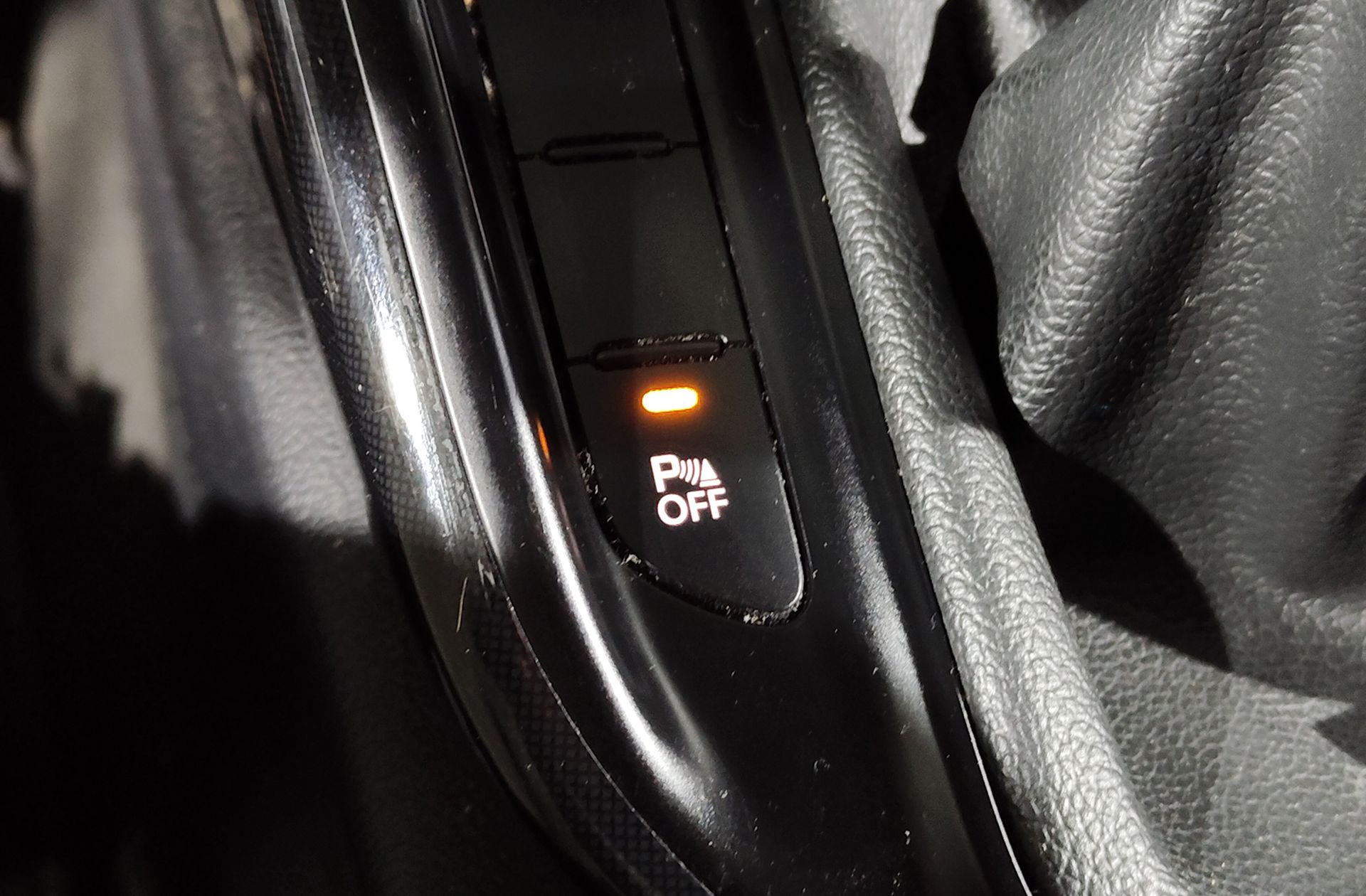 Kia Carens 1.7 CRDi VGT Drive - foto 7