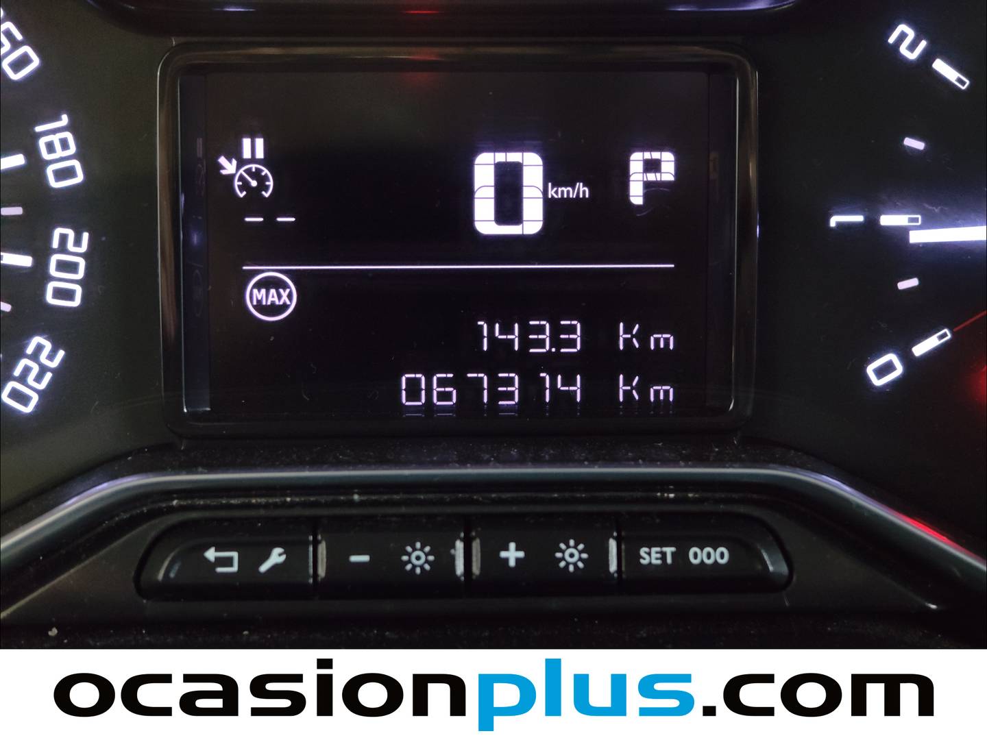 Foto Citroën C3 Aircross Citroen C3 Aircross PureTech 130 Shine Pack EAT6  (131 CV)