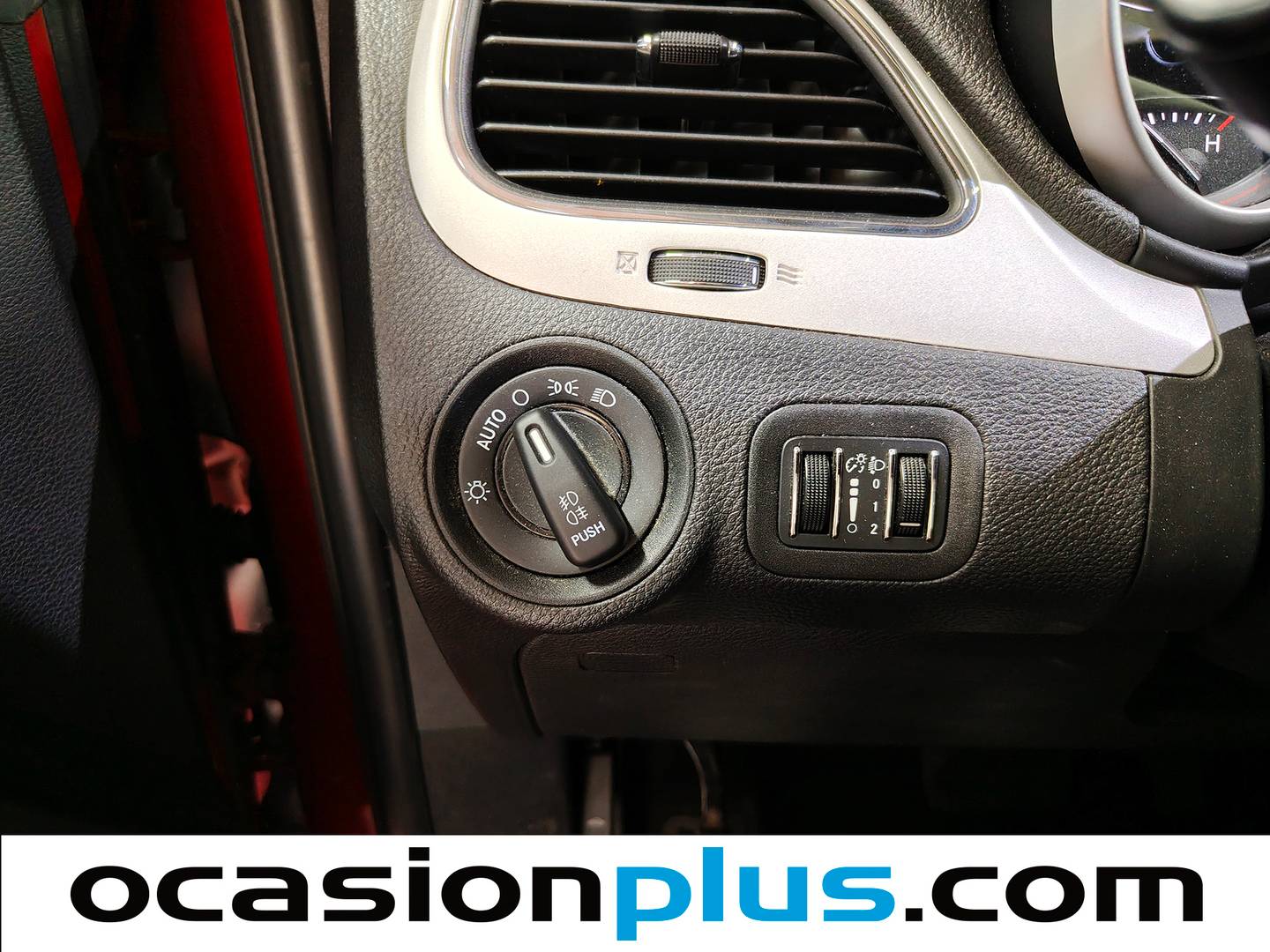 Equipamiento del Fiat Freemont Fiat Freemont 2.0 16v Diesel Lounge AWD Auto (170 CV) 7 Plazas