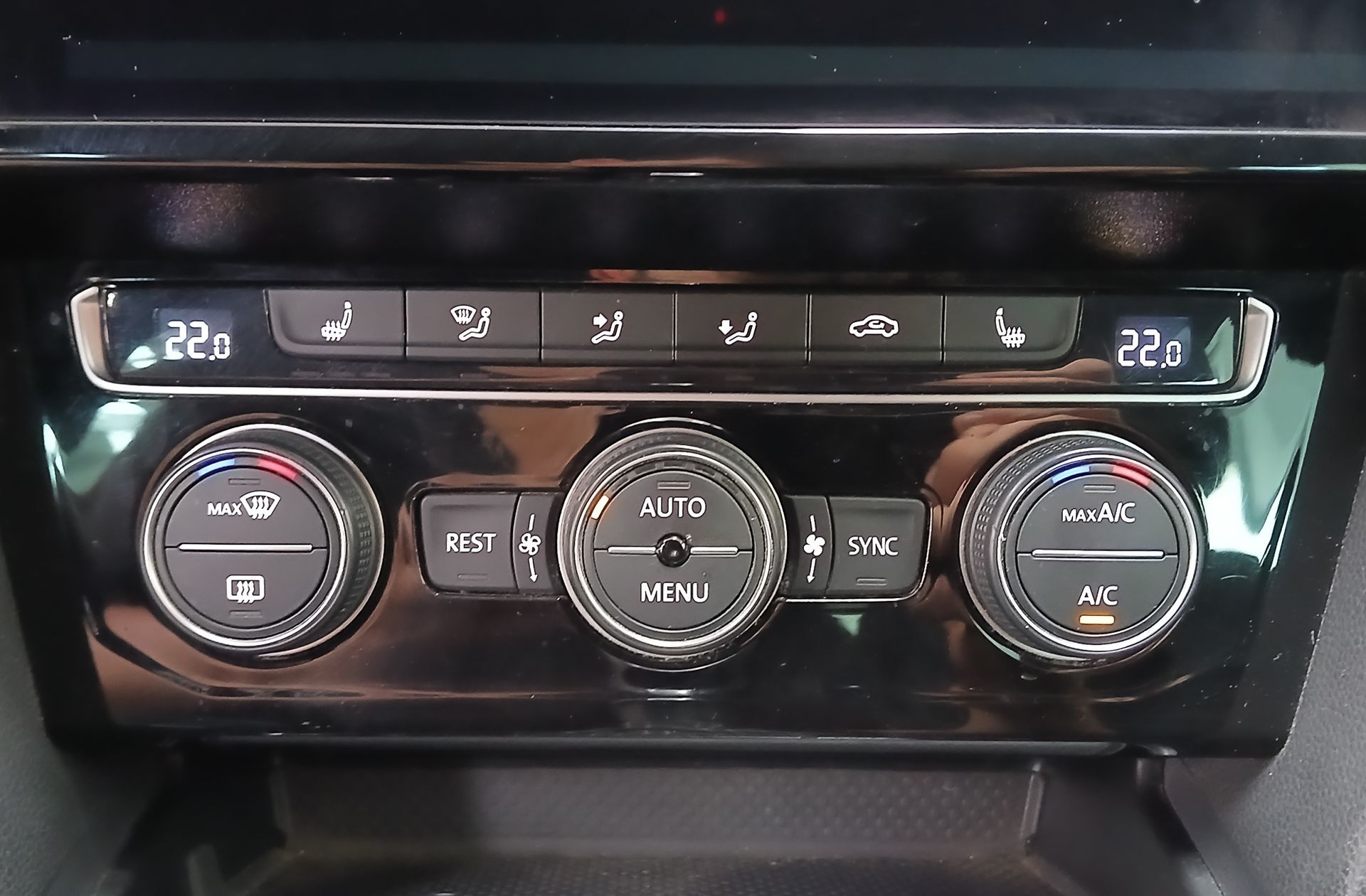Volkswagen Passat Variant R-Line 2.0 TDI DSG - foto 39