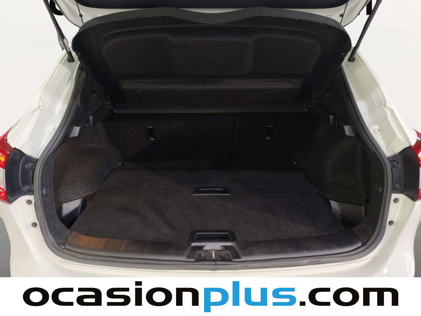 Fotos maletero Nissan QASHQAI Nissan Qashqai 1.2 DIG-T N-Connecta 4x2 XTronic (115 CV)