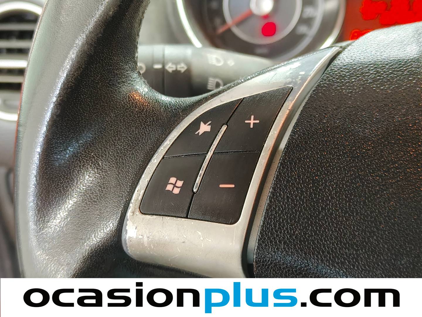 Extras y acabados del Fiat Punto EVO Fiat Punto Evo Evo 1.4 8v S&S Dynamic (77 CV)