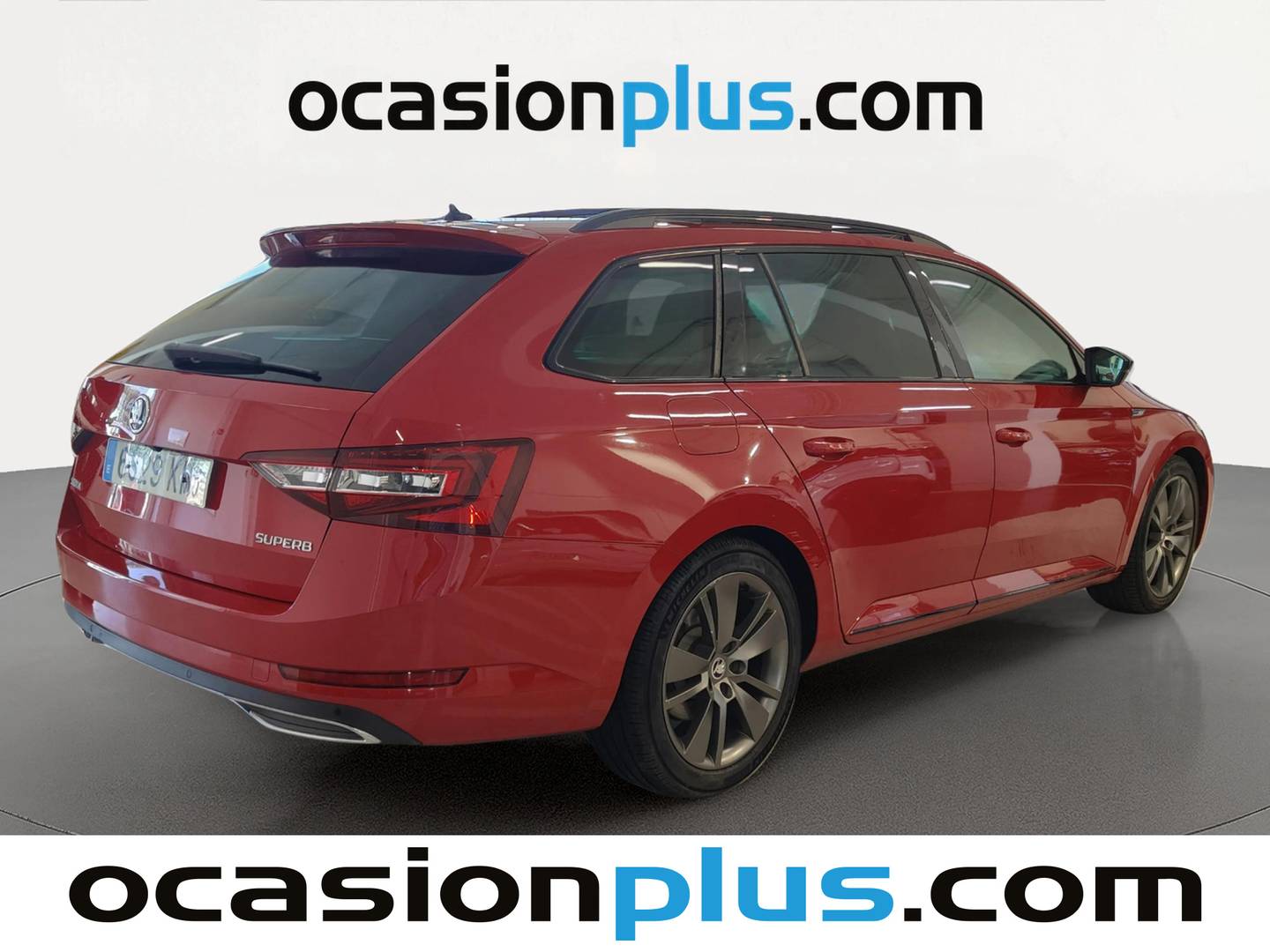 Foto trasera Skoda Superb Skoda Superb Combi 2.0 TDI Sport Line DSG (190 CV) derecha
