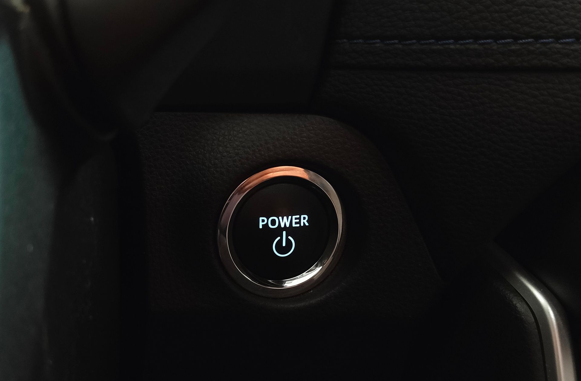 Toyota RAV4 2.5 hybrid 220H Style e-CVT - foto 33
