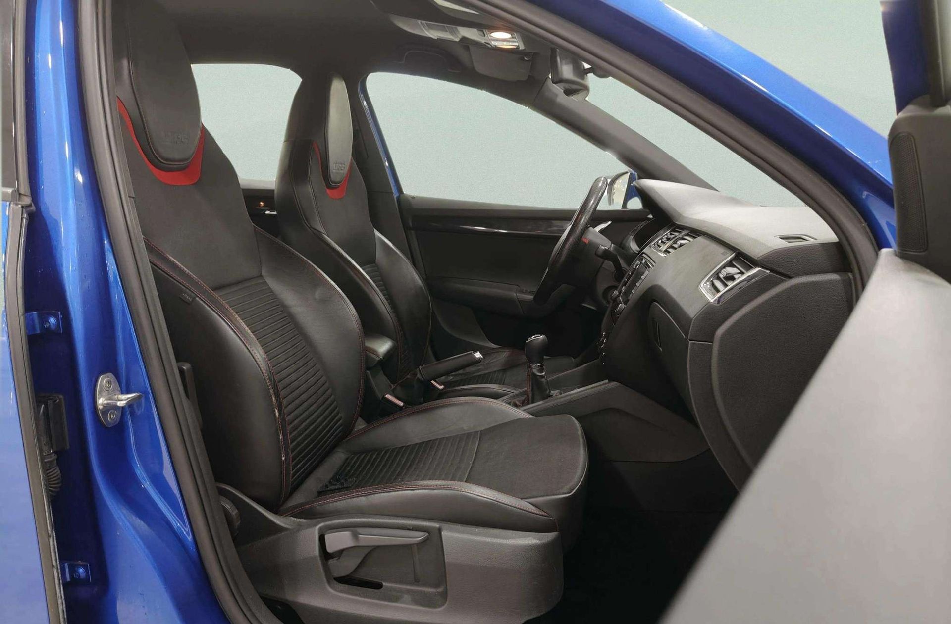 Škoda Octavia 2.0 TDI RS - foto 17