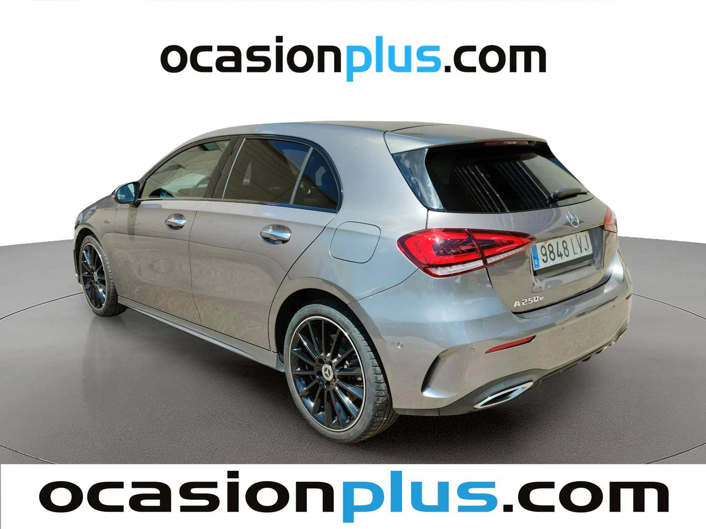 Foto trasera Mercedes Clase A Mercedes Clase A 250 e (218 CV) Pack AMG izquierda