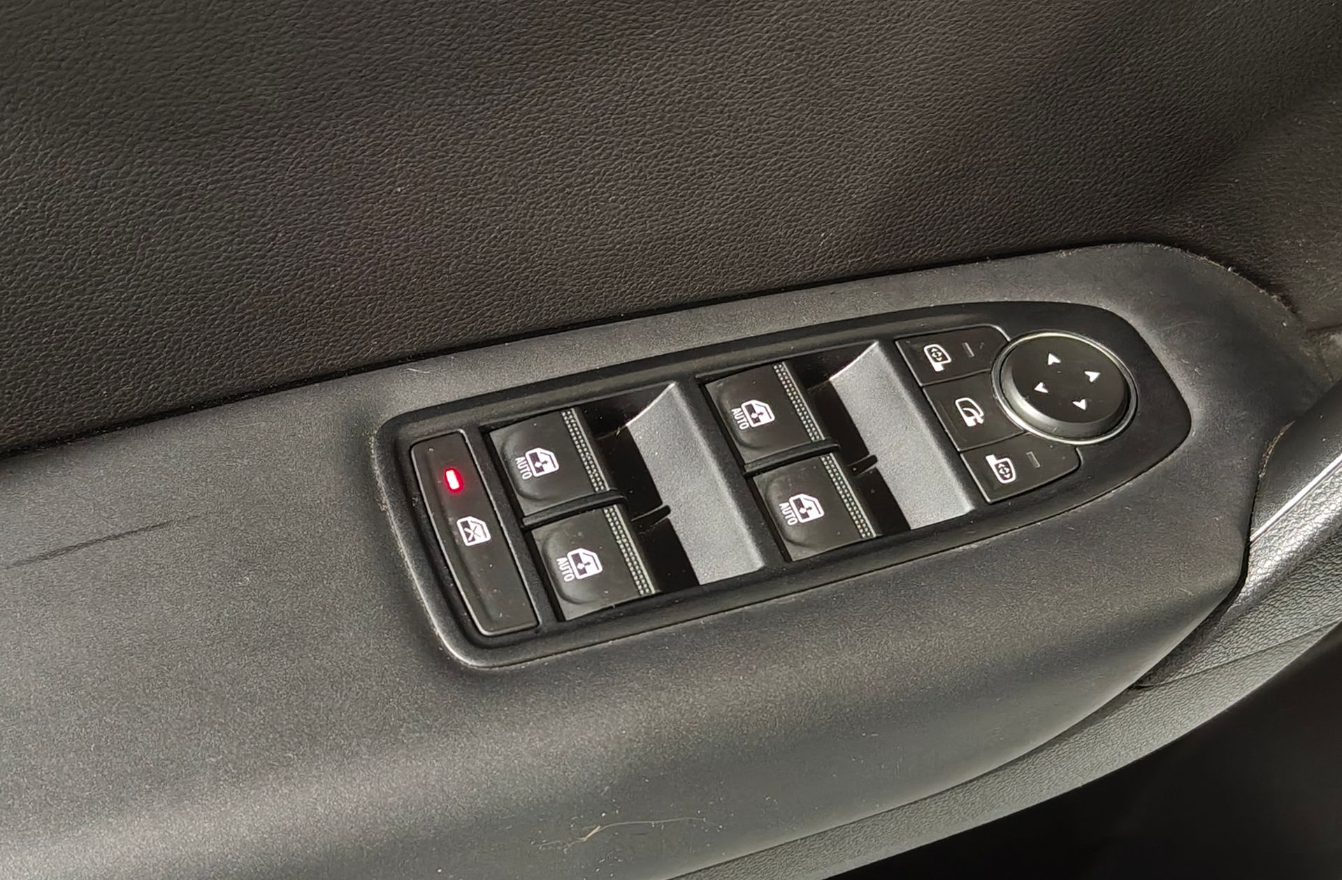 Mitsubishi ASX 130T MHEV Motion - foto 37
