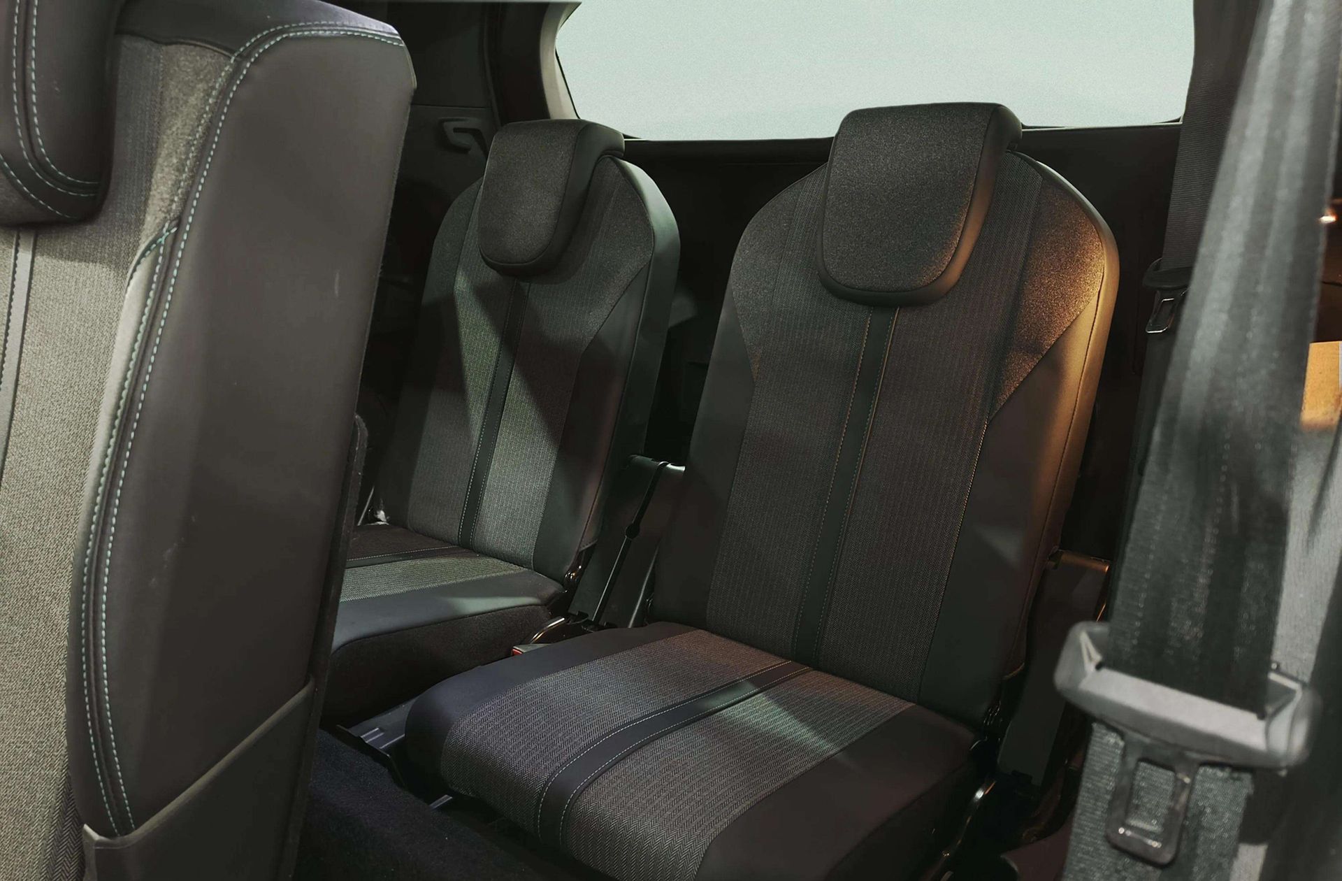 Peugeot 5008 1.2 Allure Pack eDCS6 7 plazas - foto 6