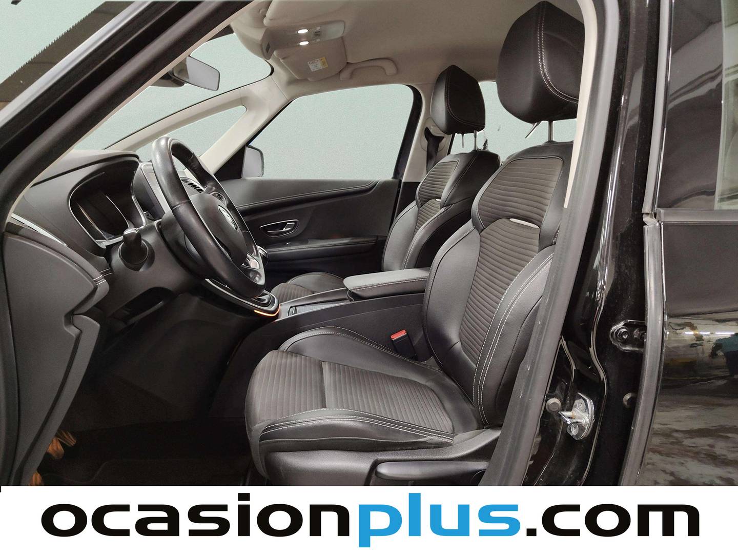 Foto asientos delanteros Renault Scénic Renault Scenic Zen Energy dCi (130 CV)