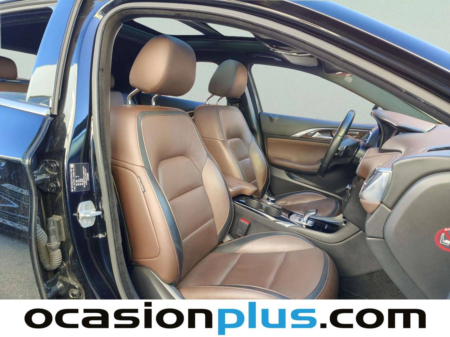 Foto Infiniti QX30 Infiniti QX30 2.2D Premium Tech AWD 7DCT 125 kW (170 CV)