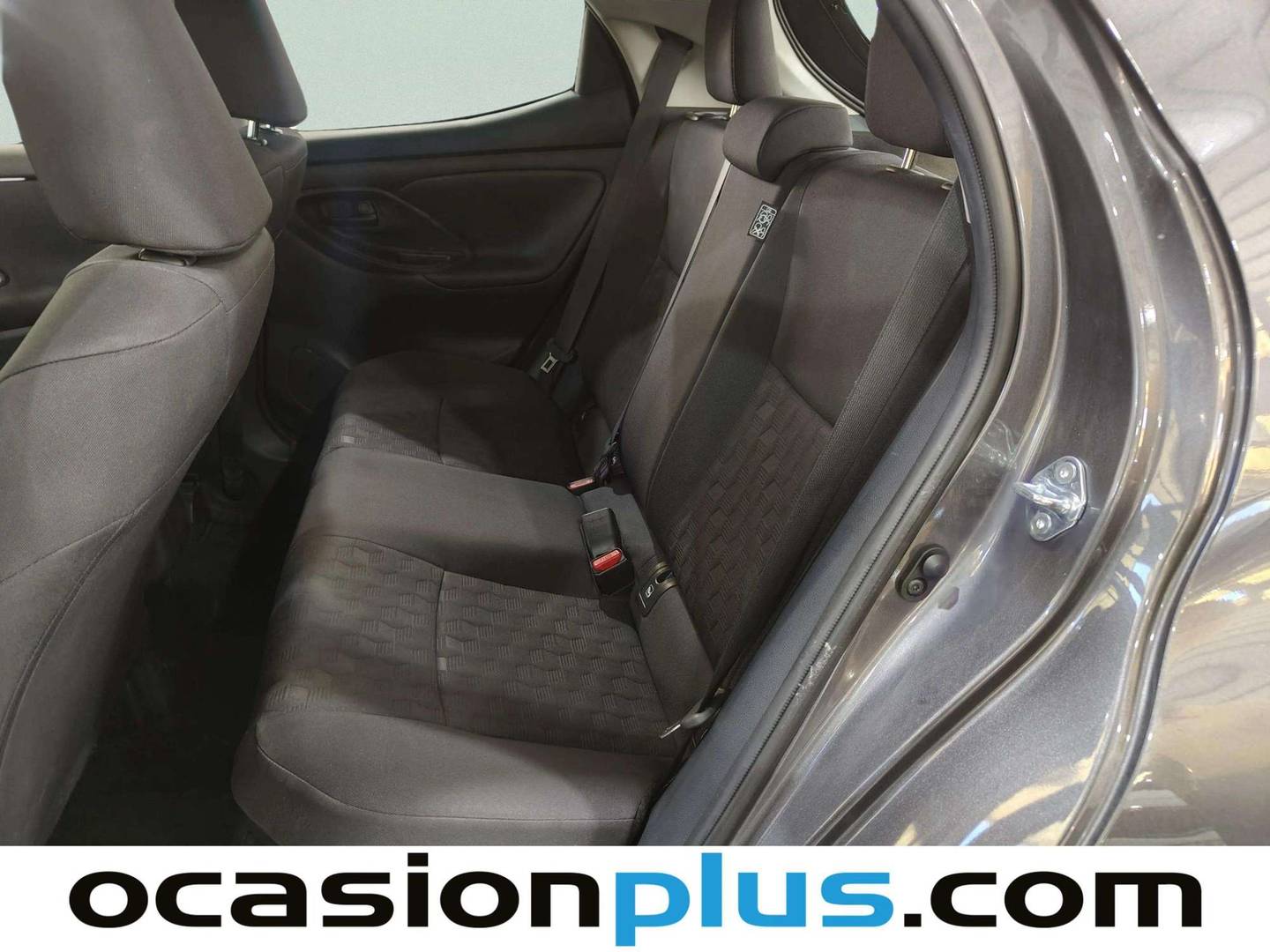 Foto asientos traseros Toyota Yaris Toyota Yaris 120H Active Plus (116 CV)
