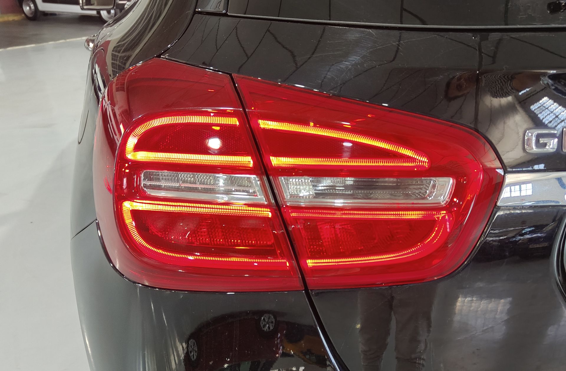 Mercedes-Benz GLA 200 d Urban - foto 15