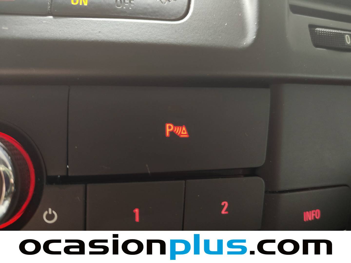 Extras y acabados del Opel Insignia Opel Insignia 1.8 16v Cosmo (140 CV)