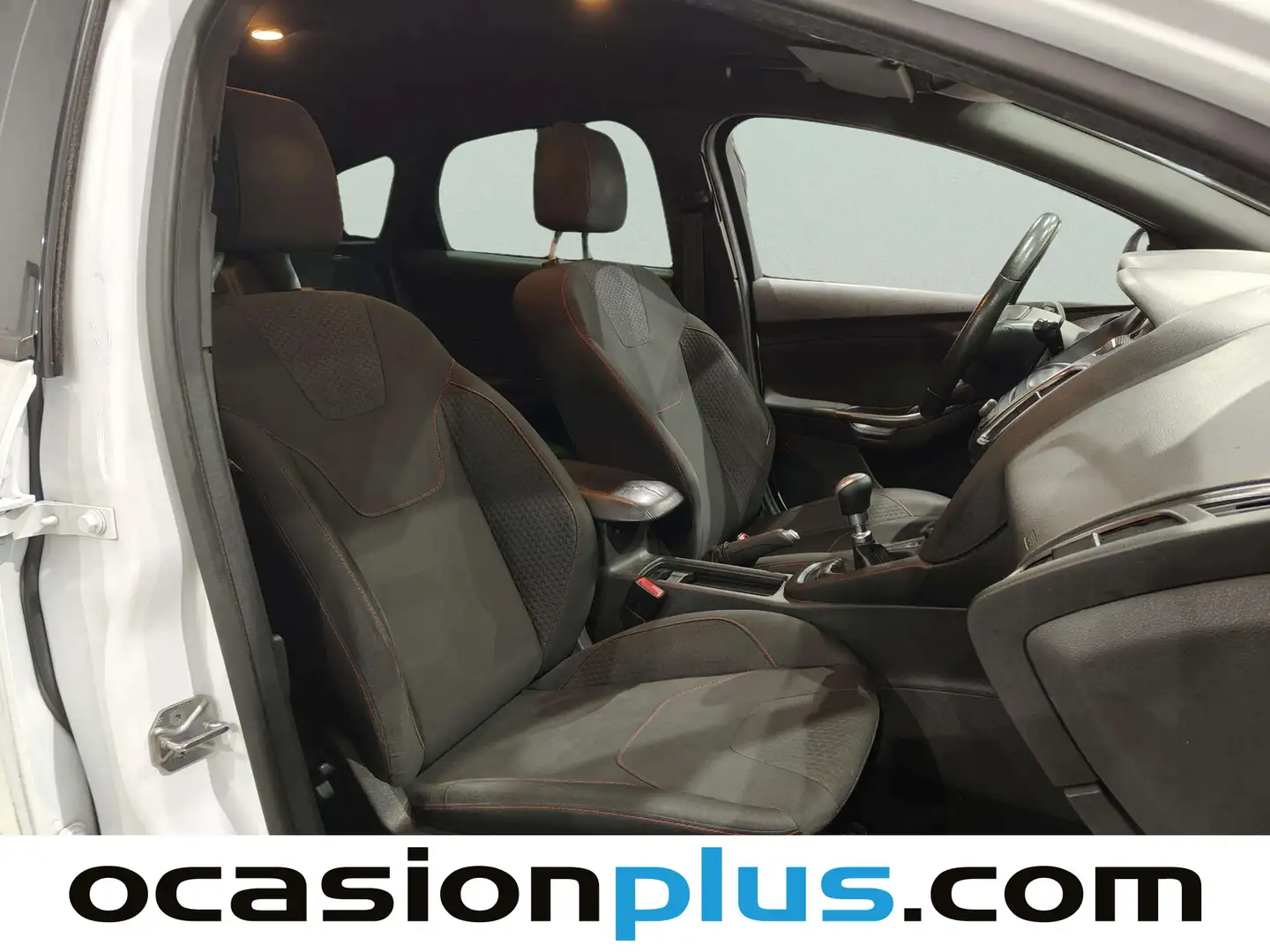 Foto Ford Focus Ford Focus 1.0 Ecoboost ST-Line Black&Red (125 CV)